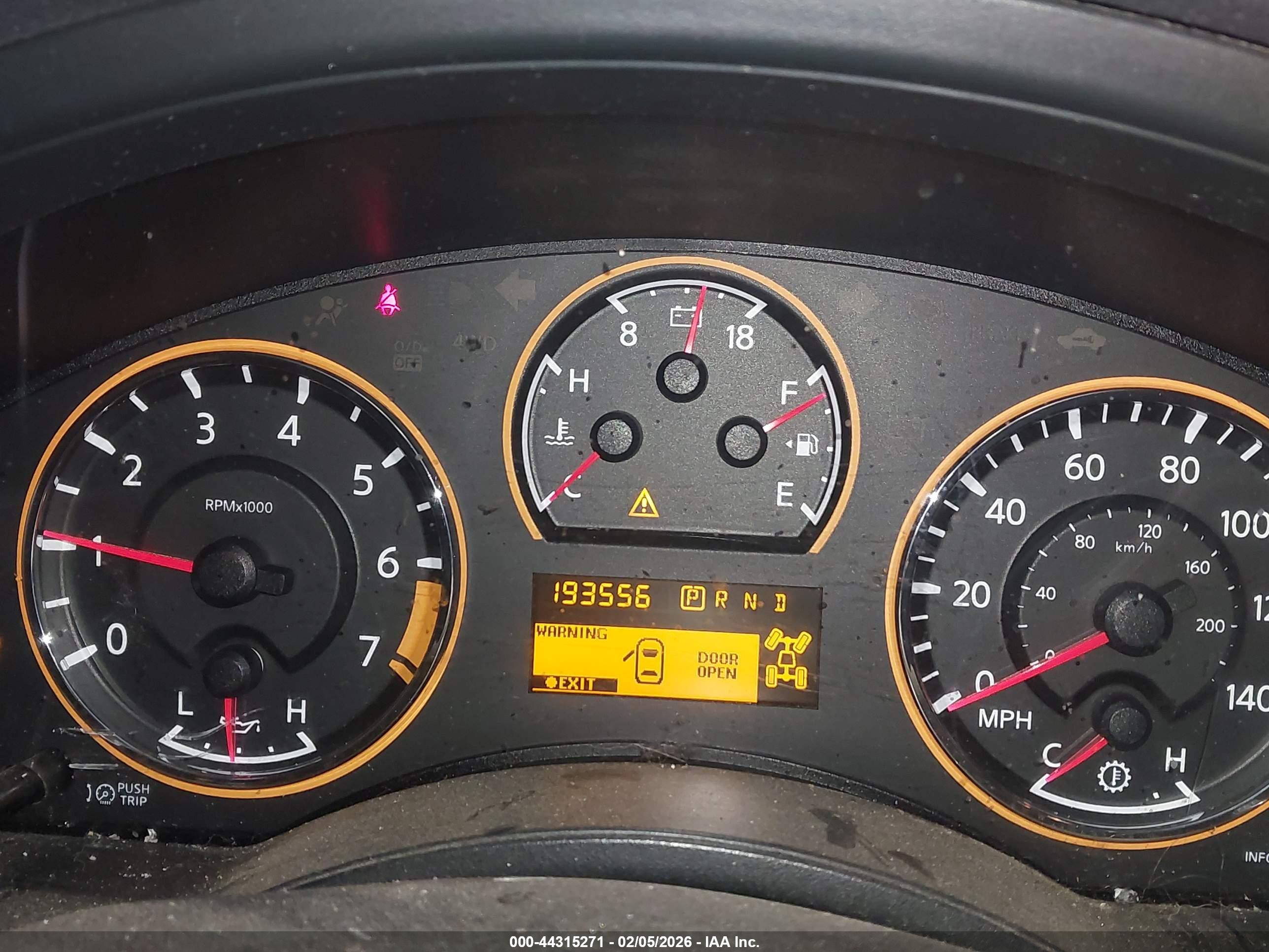NISSAN ARMADA image 7