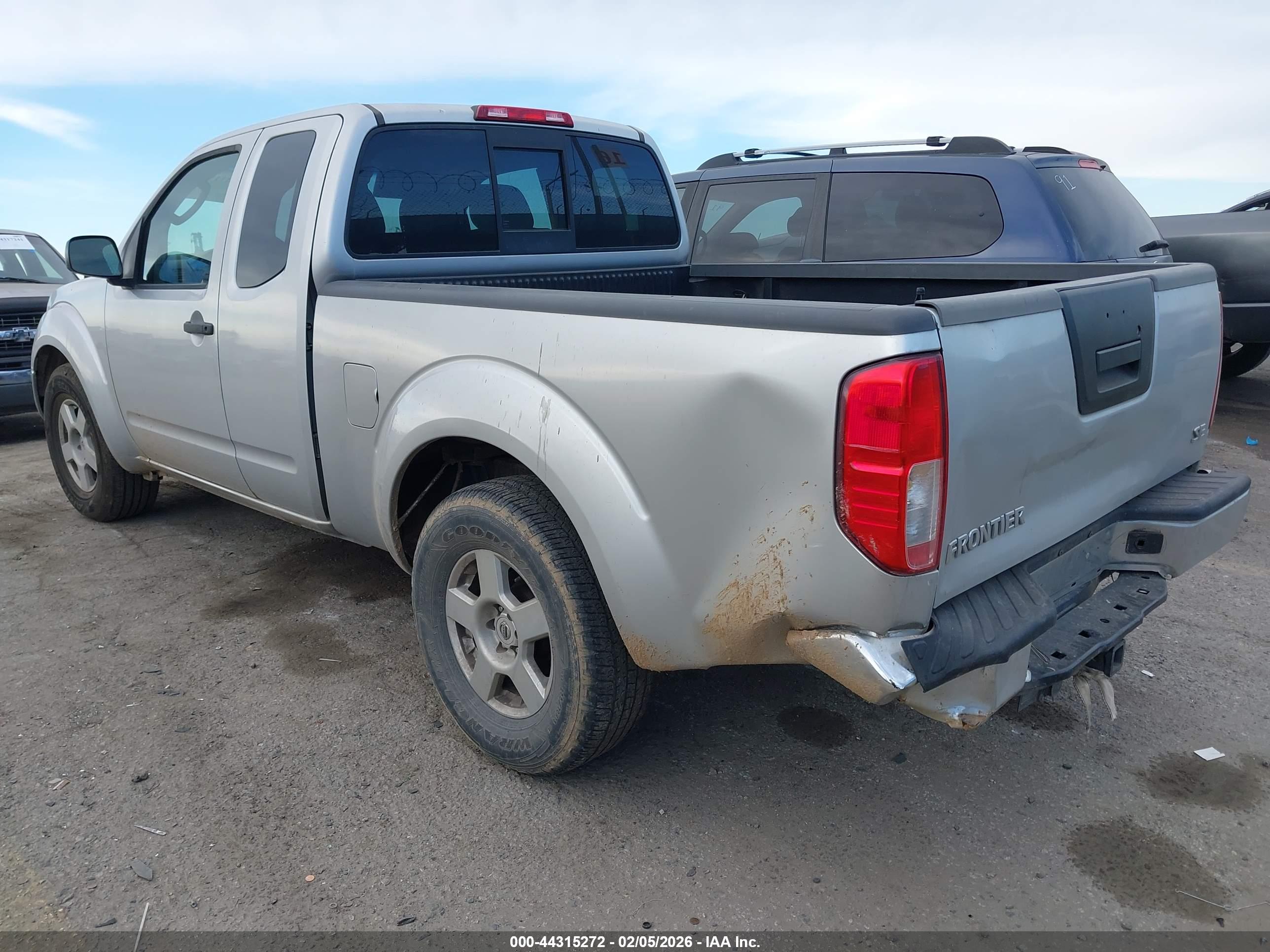 NISSAN FRONTIER image 3