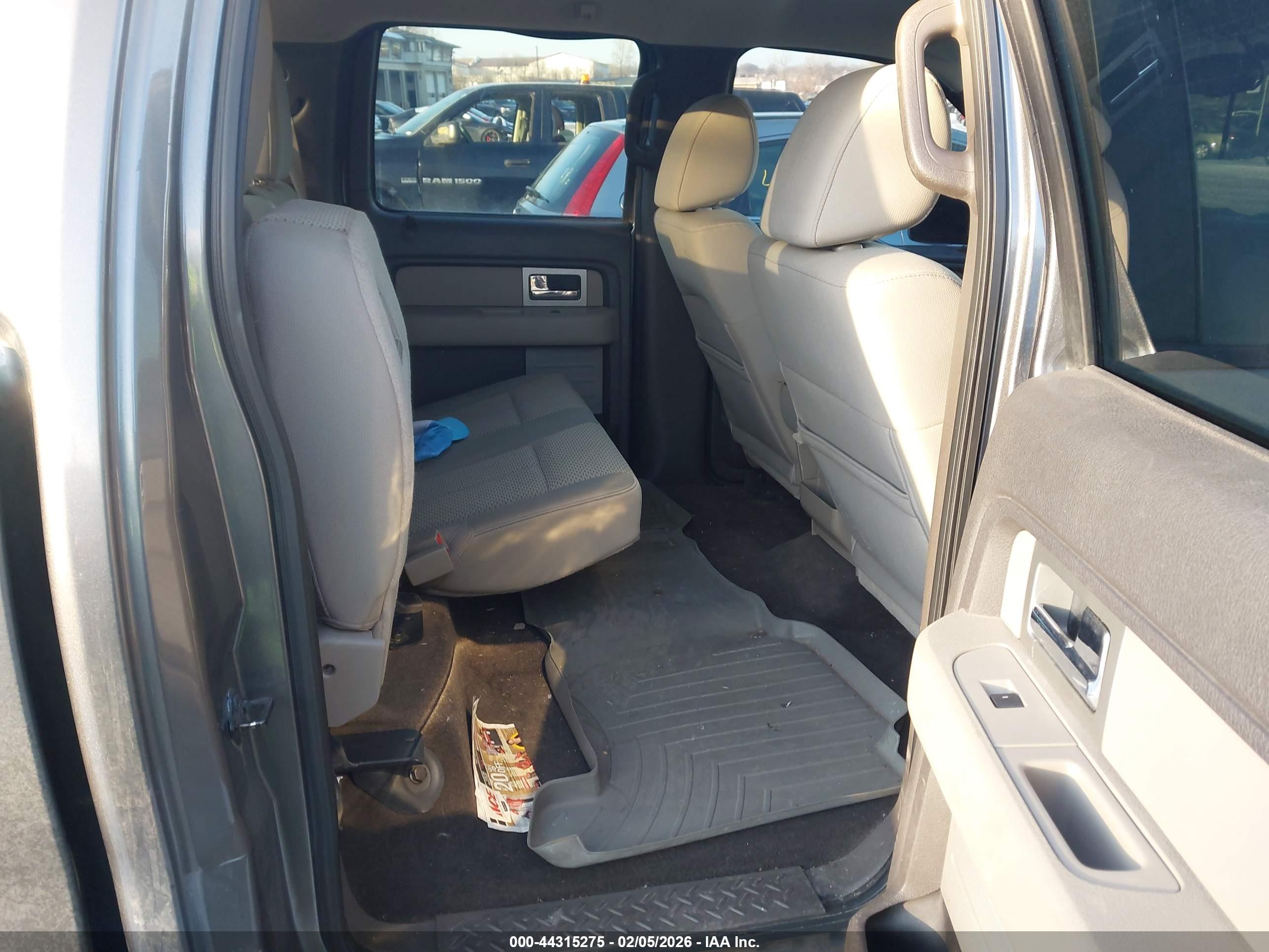 FORD F-150 image 8