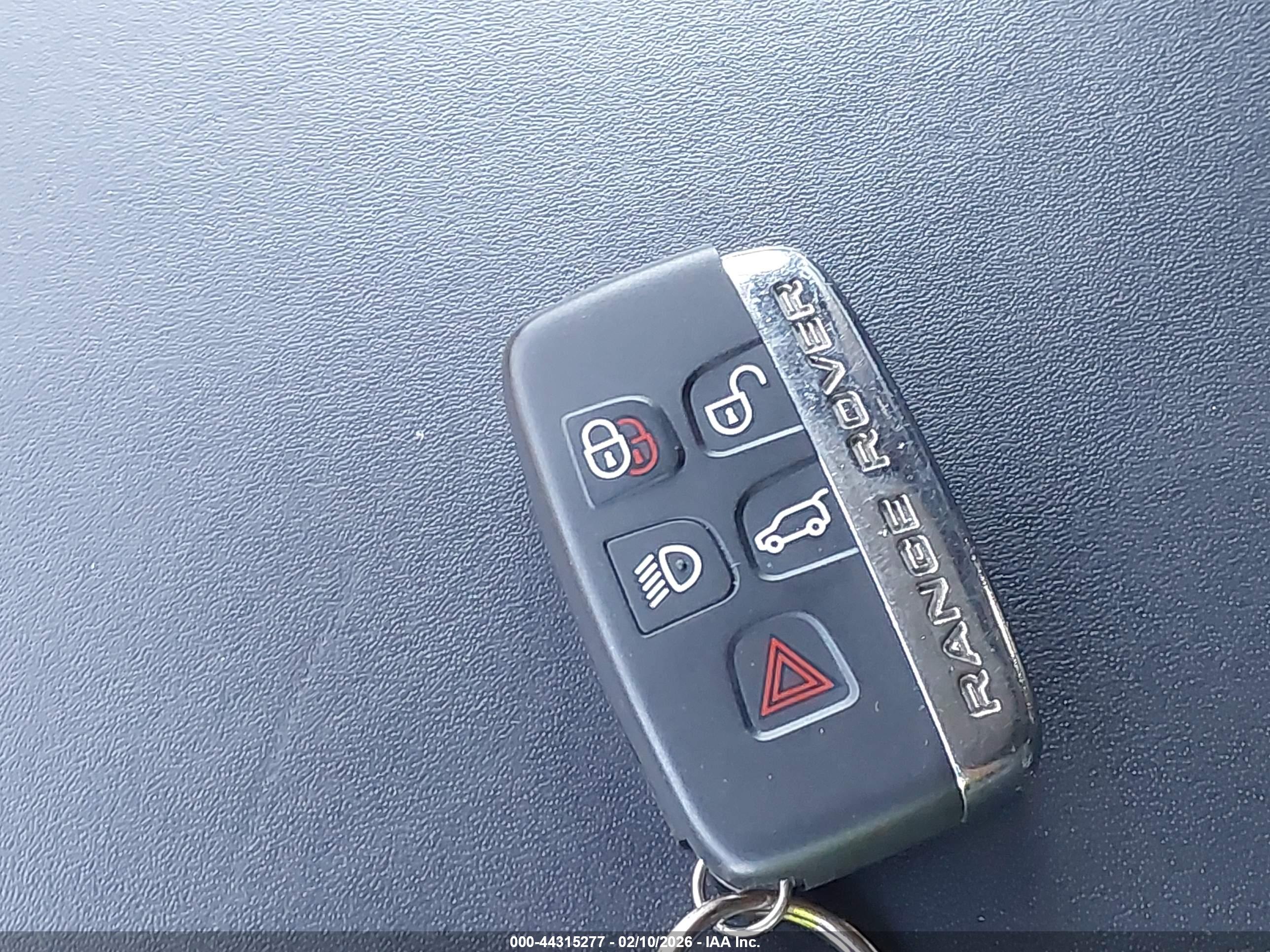 LAND ROVER image 11