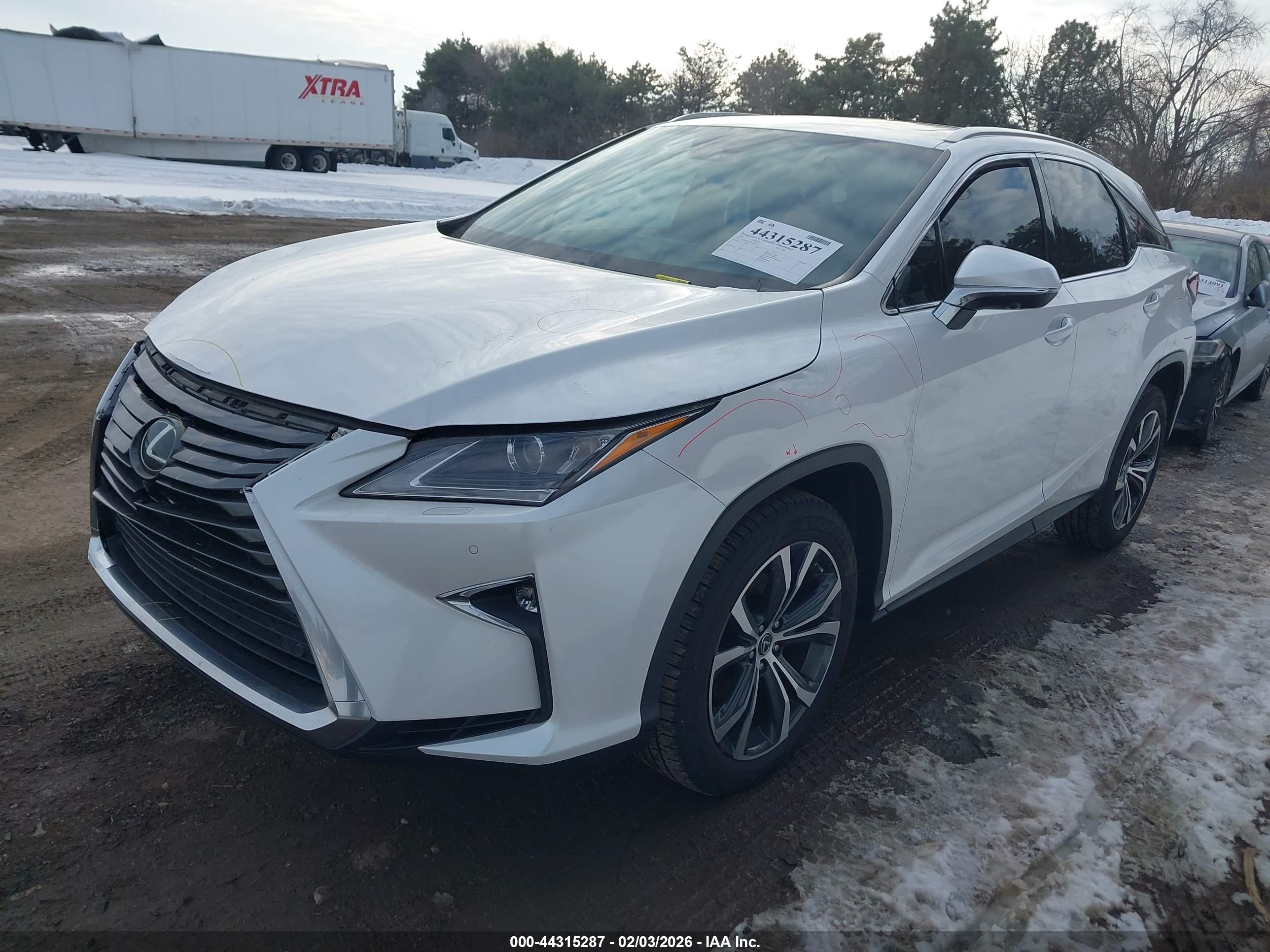 LEXUS RX image 2