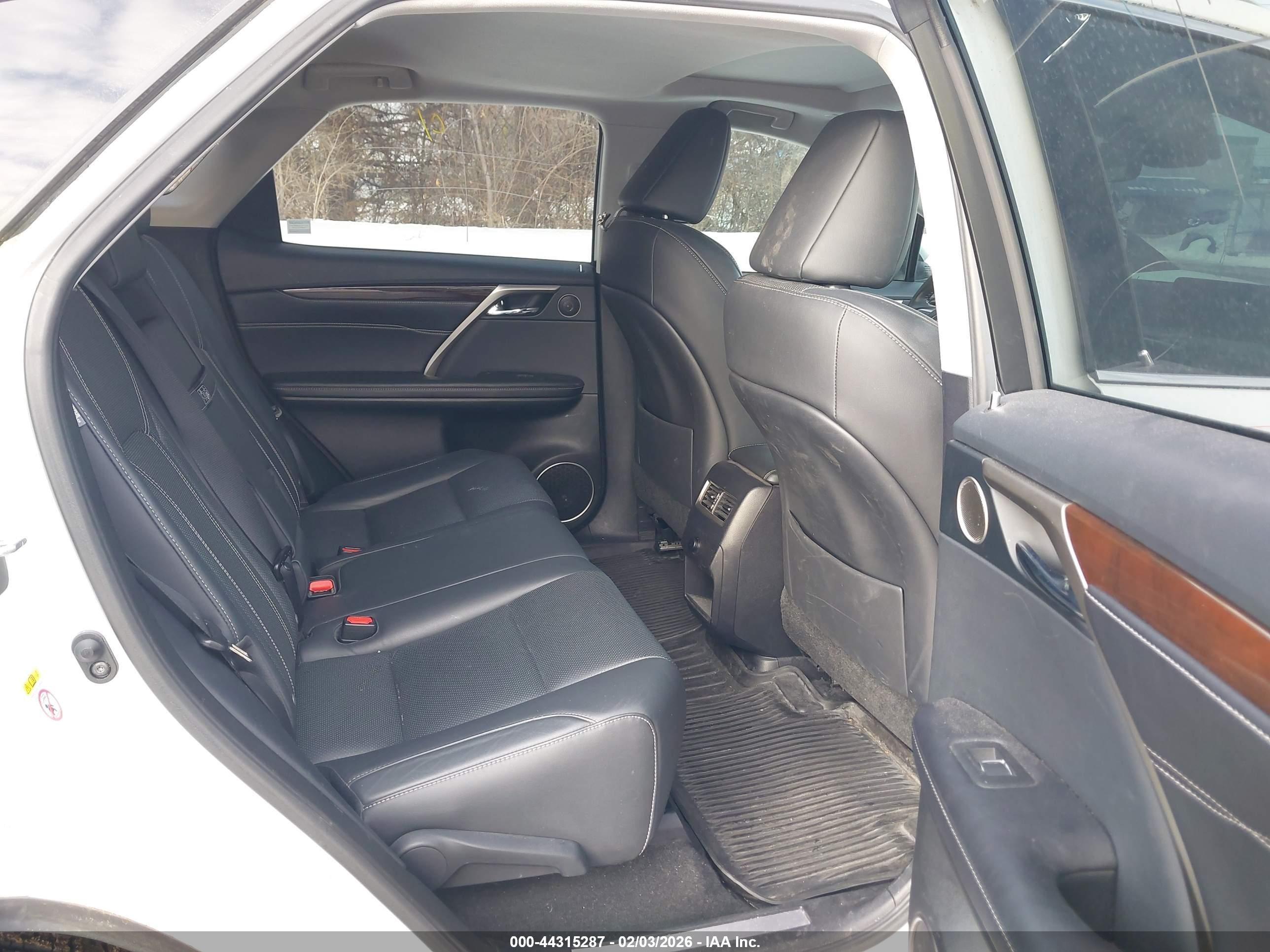 LEXUS RX image 8
