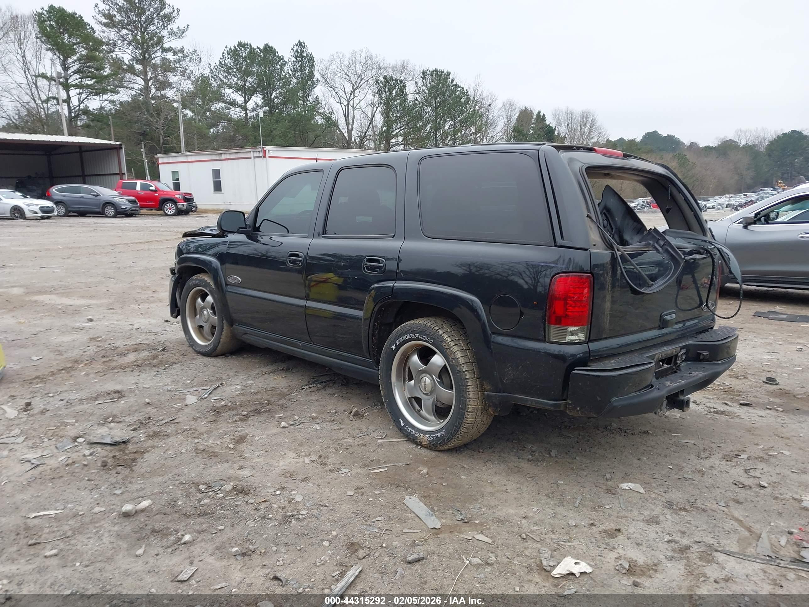 CHEVROLET TAHOE image 3