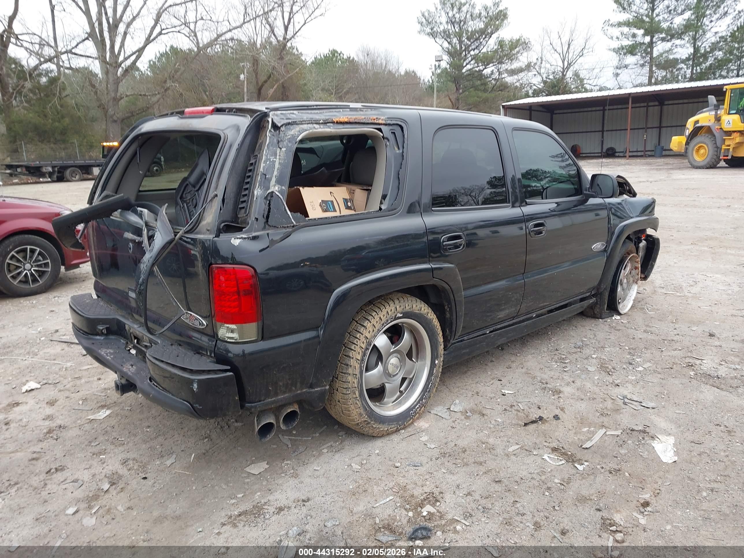 CHEVROLET TAHOE image 4