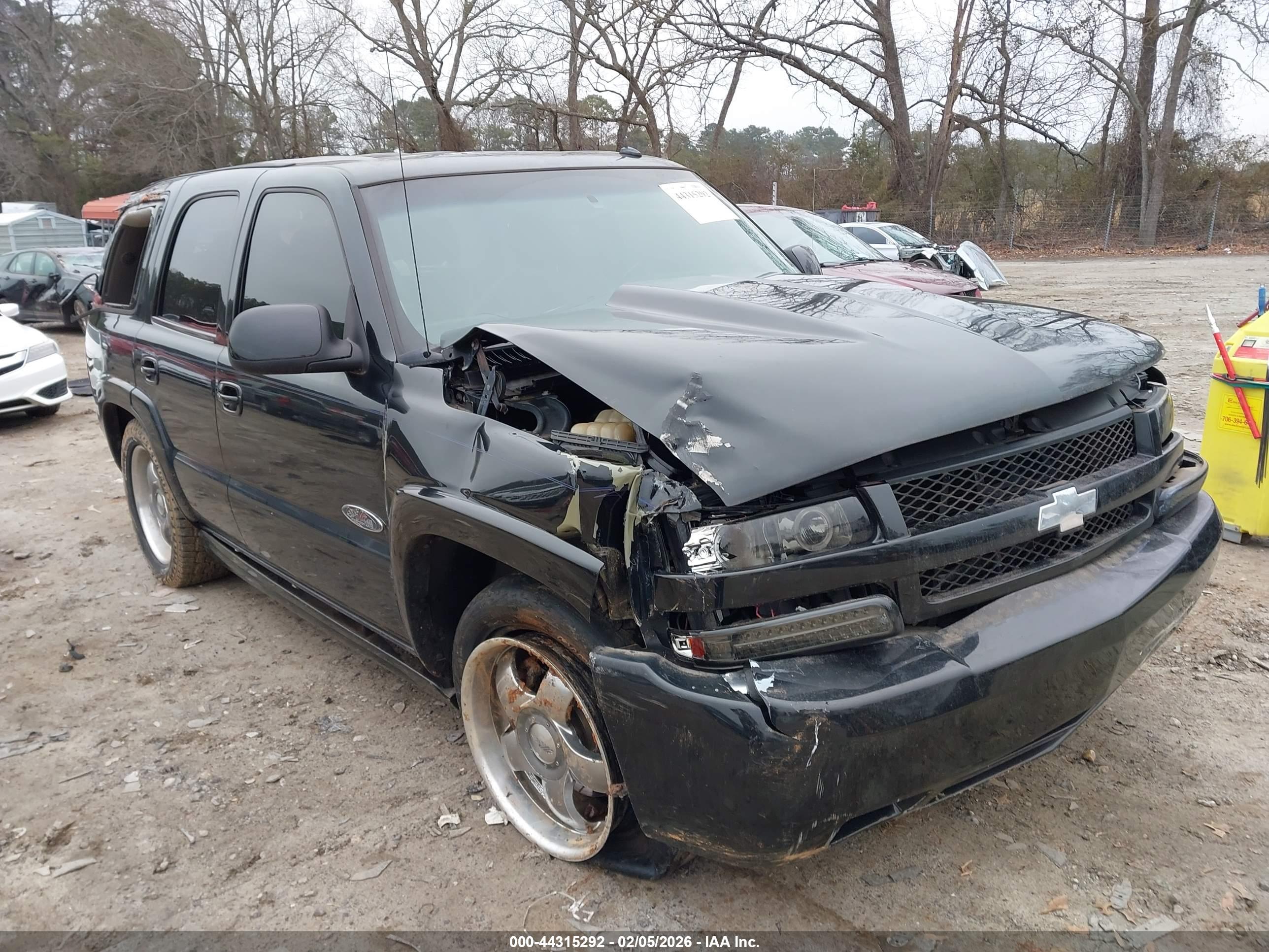 CHEVROLET TAHOE image 6