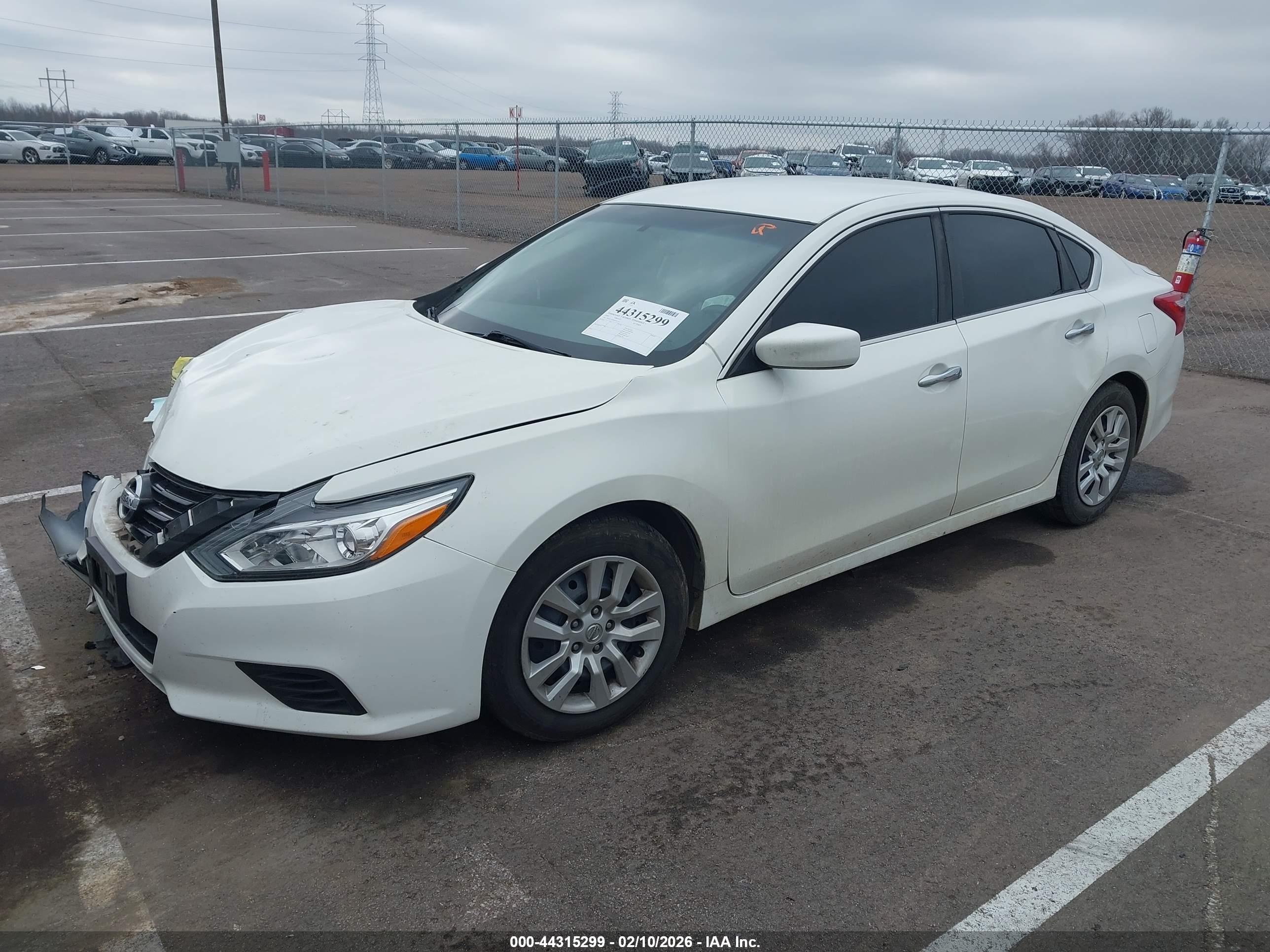 NISSAN ALTIMA image 2