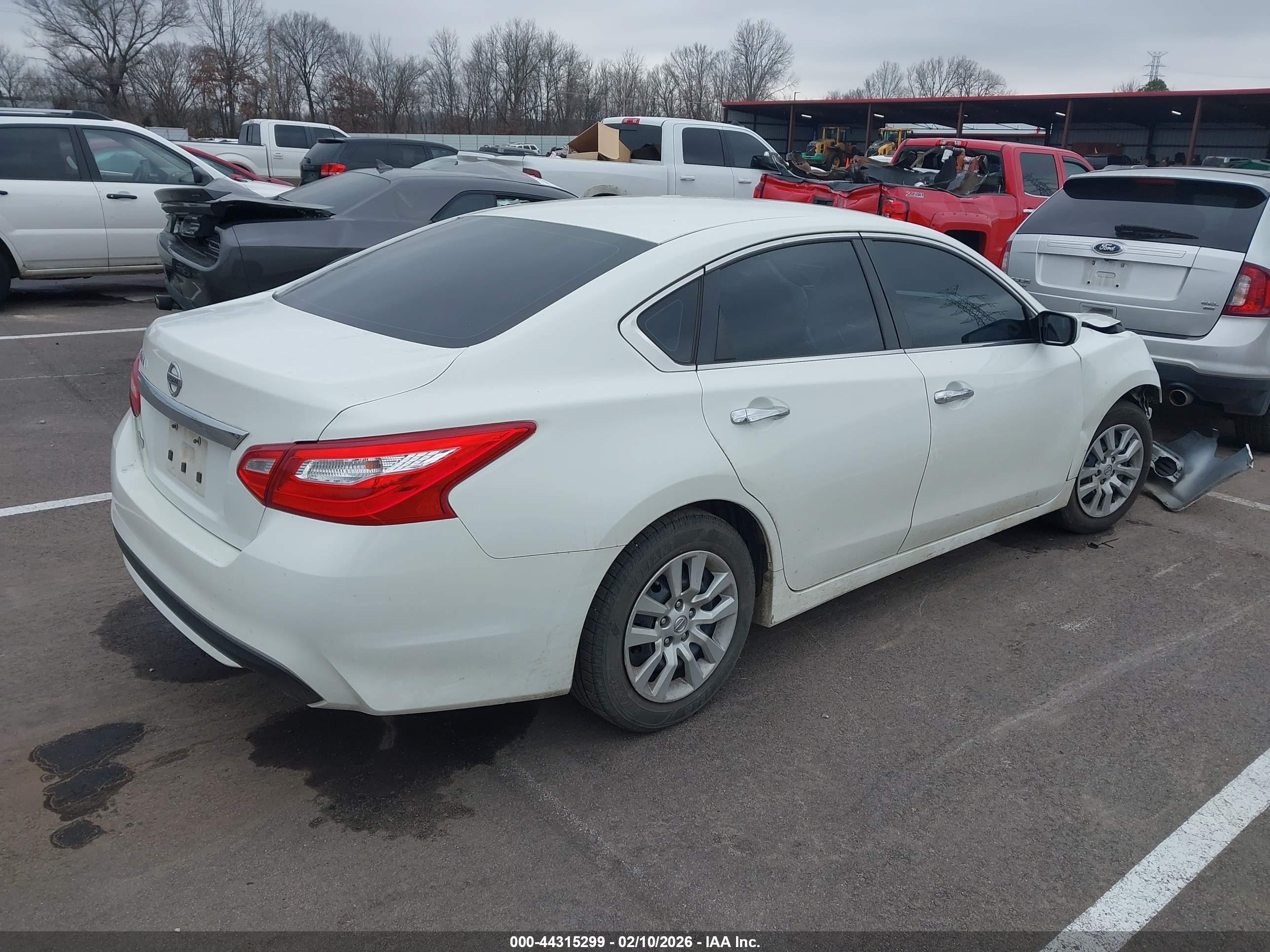 NISSAN ALTIMA image 4