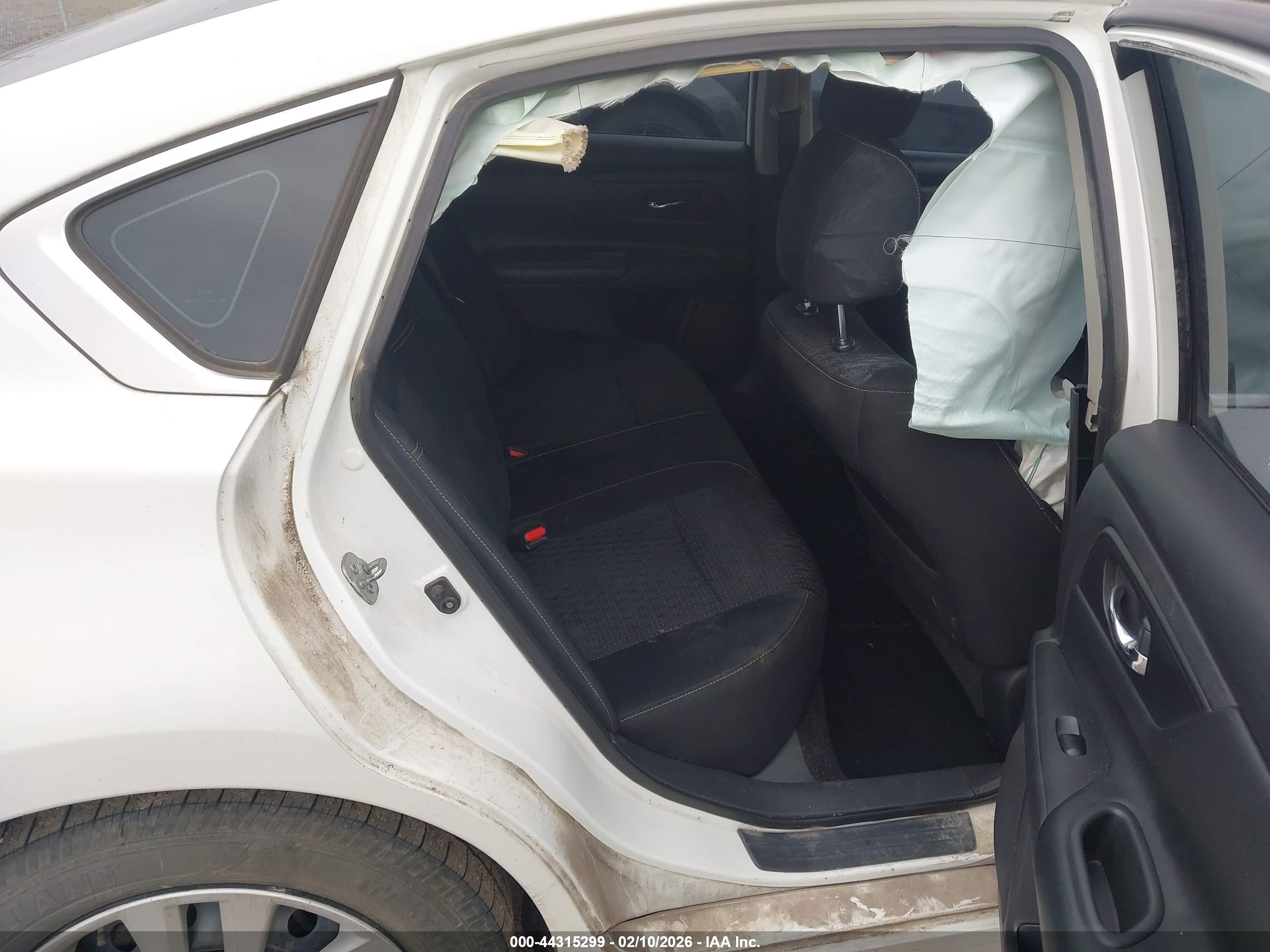 NISSAN ALTIMA image 8