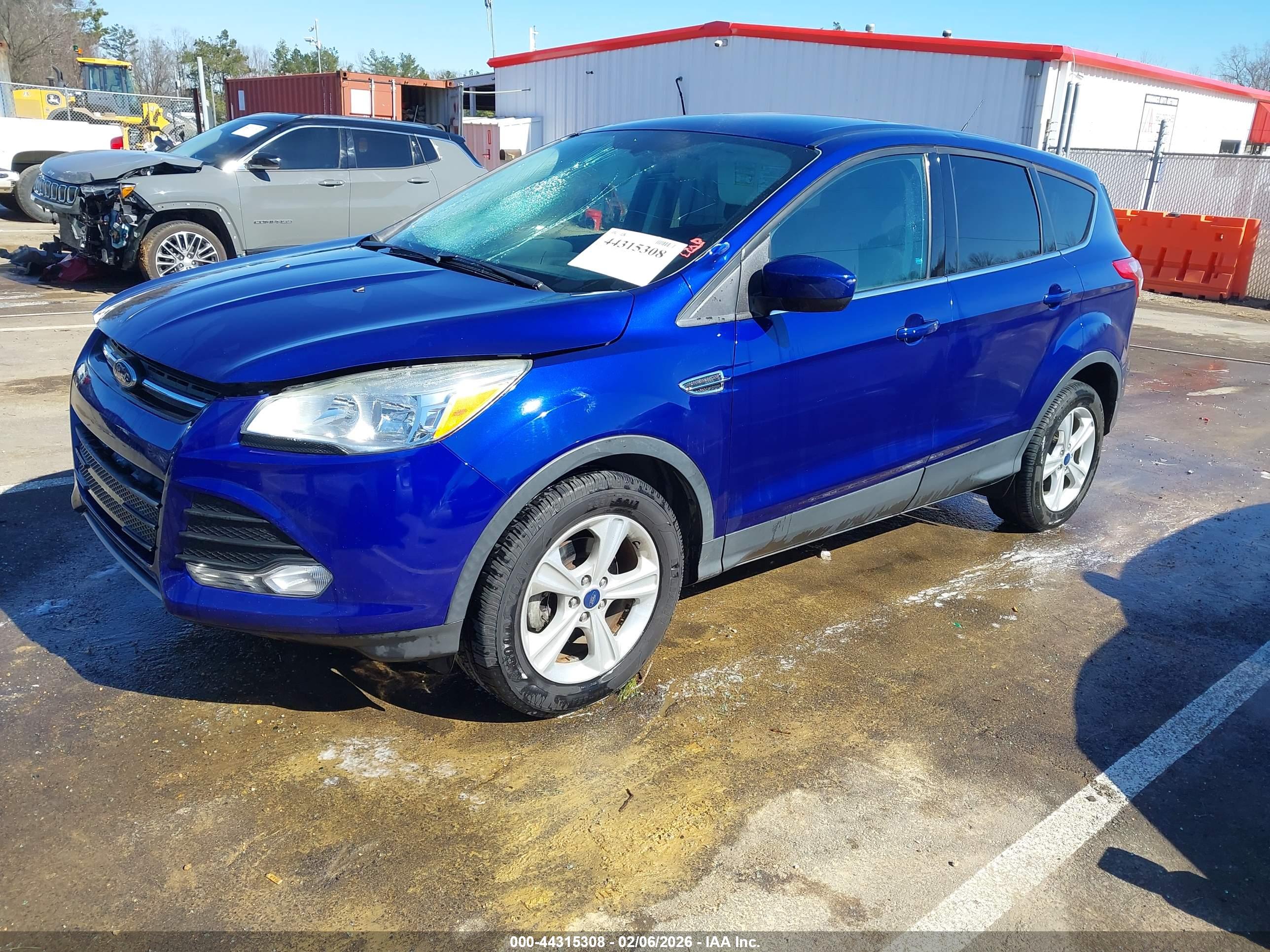 FORD ESCAPE image 2