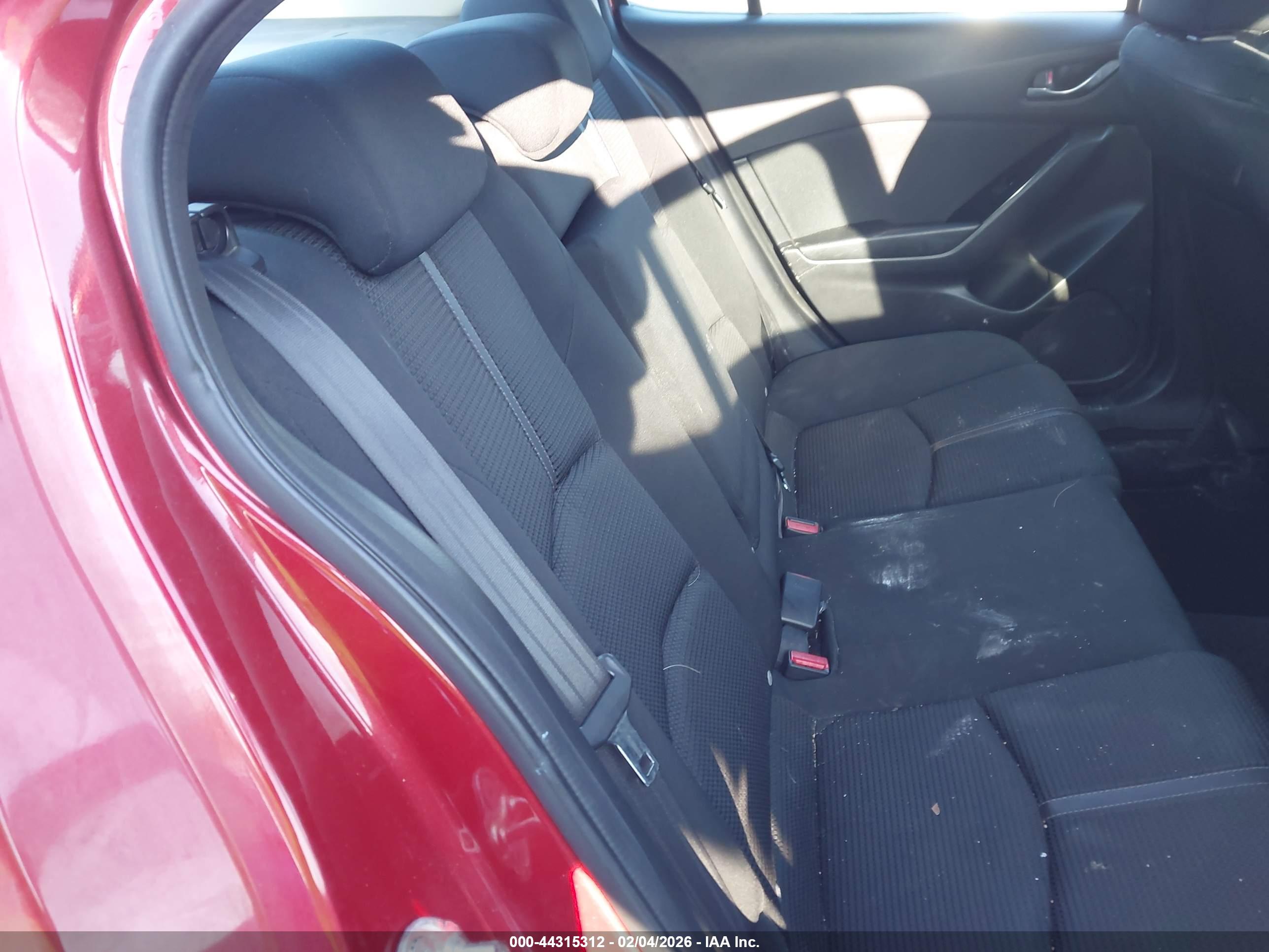 MAZDA MAZDA3 image 8
