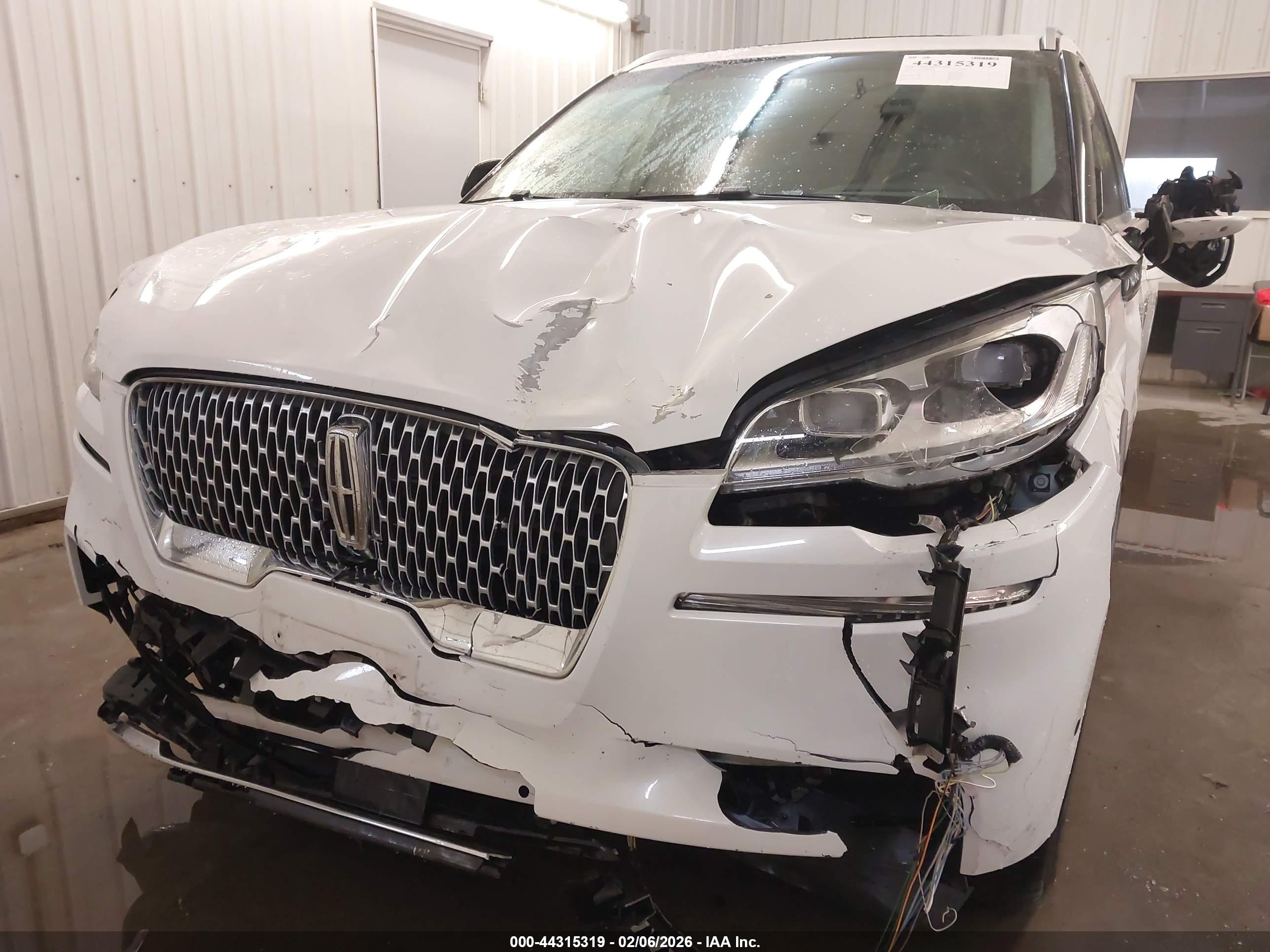 LINCOLN AVIATOR image 6