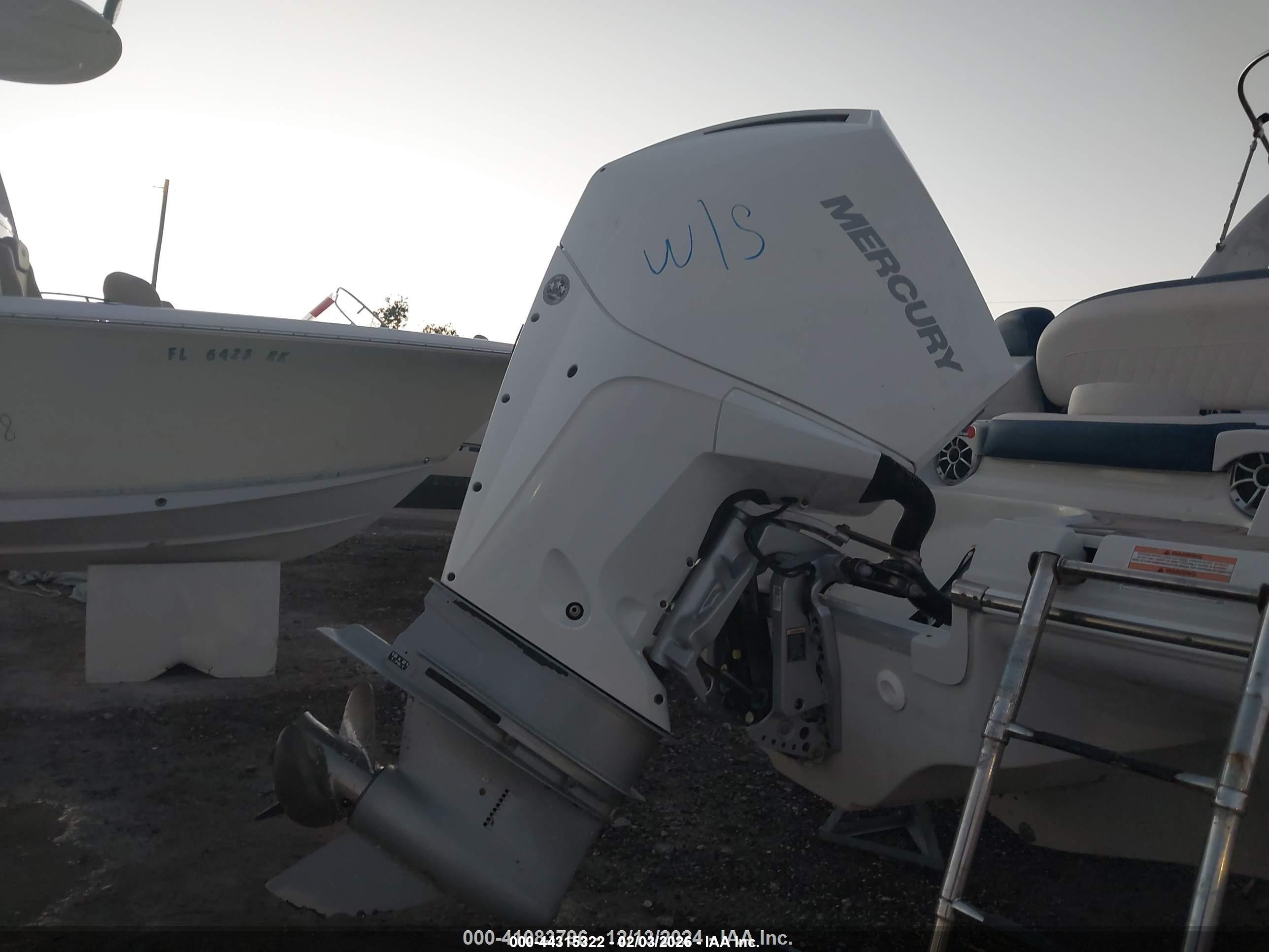 CROWNLINE E image 10