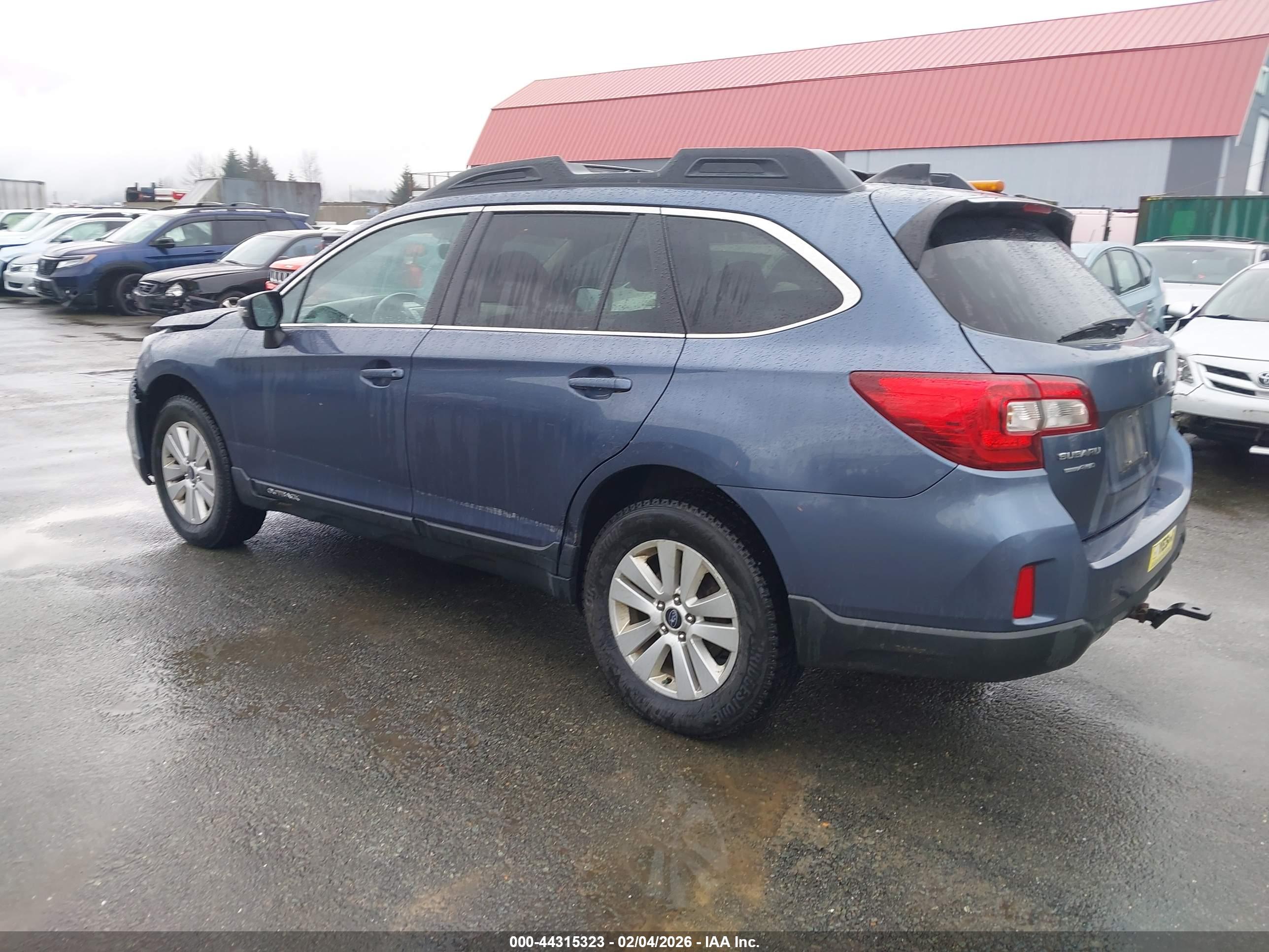 SUBARU OUTBACK image 3