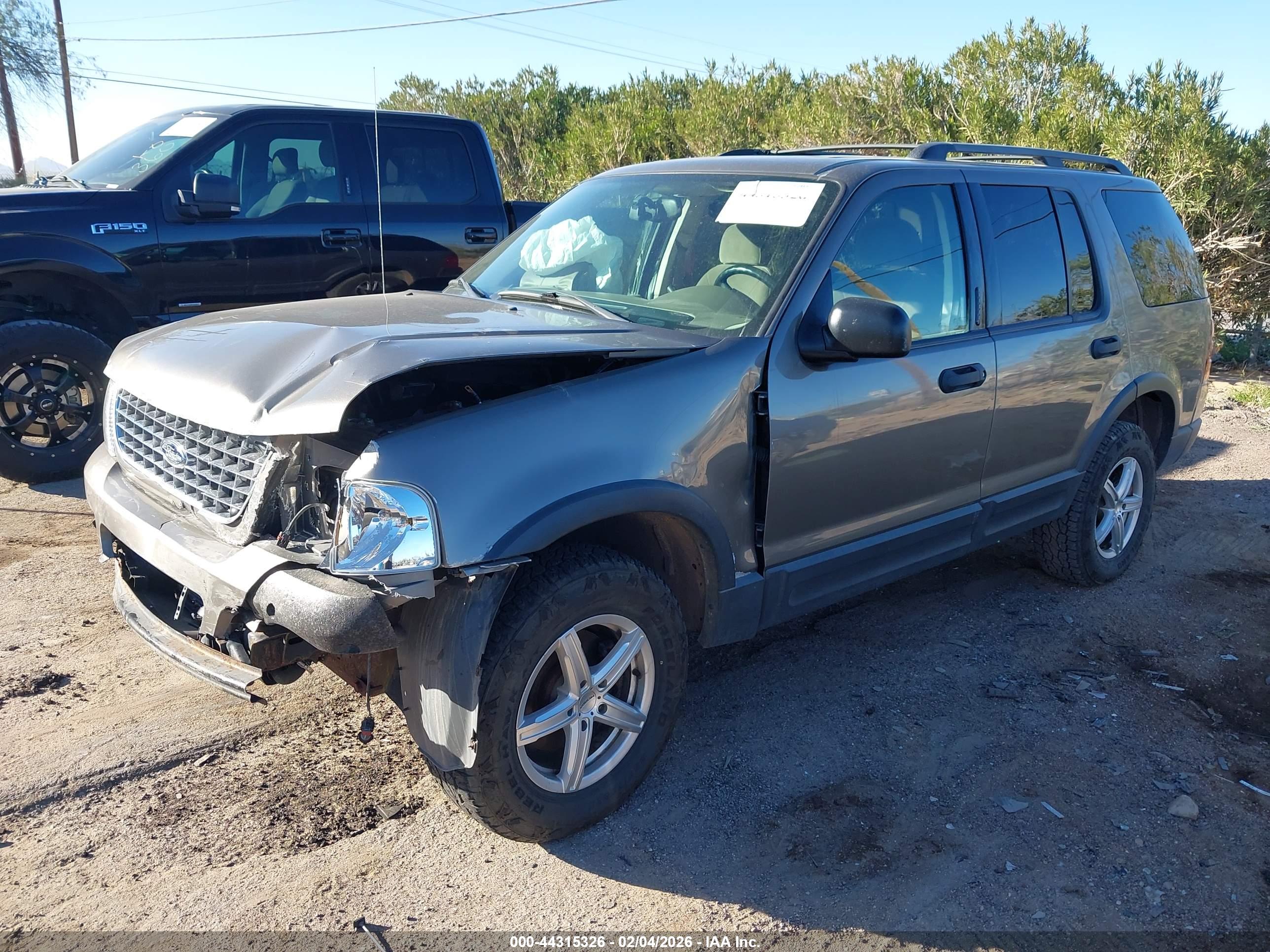 FORD EXPLORER image 2