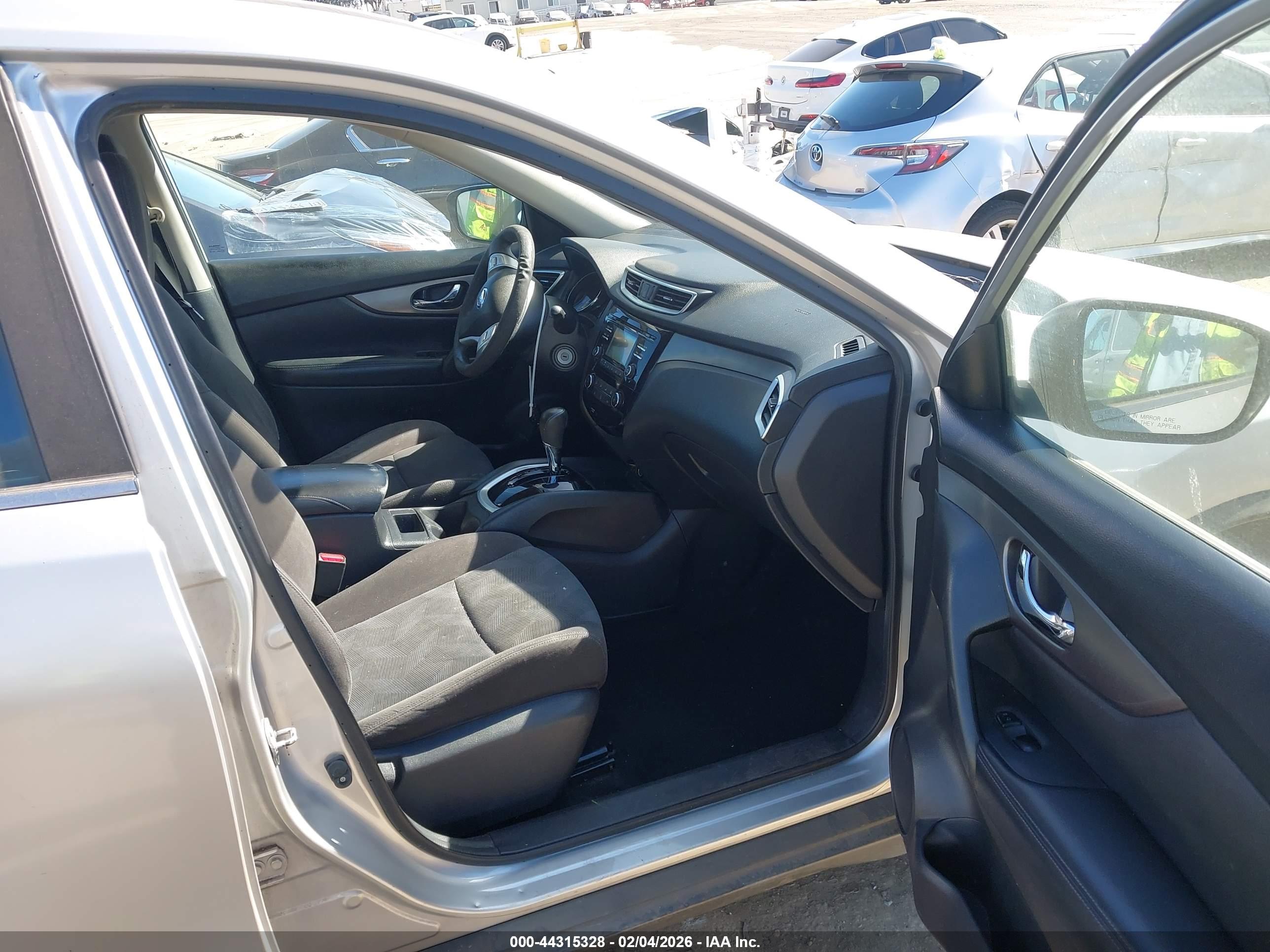 NISSAN ROGUE image 5