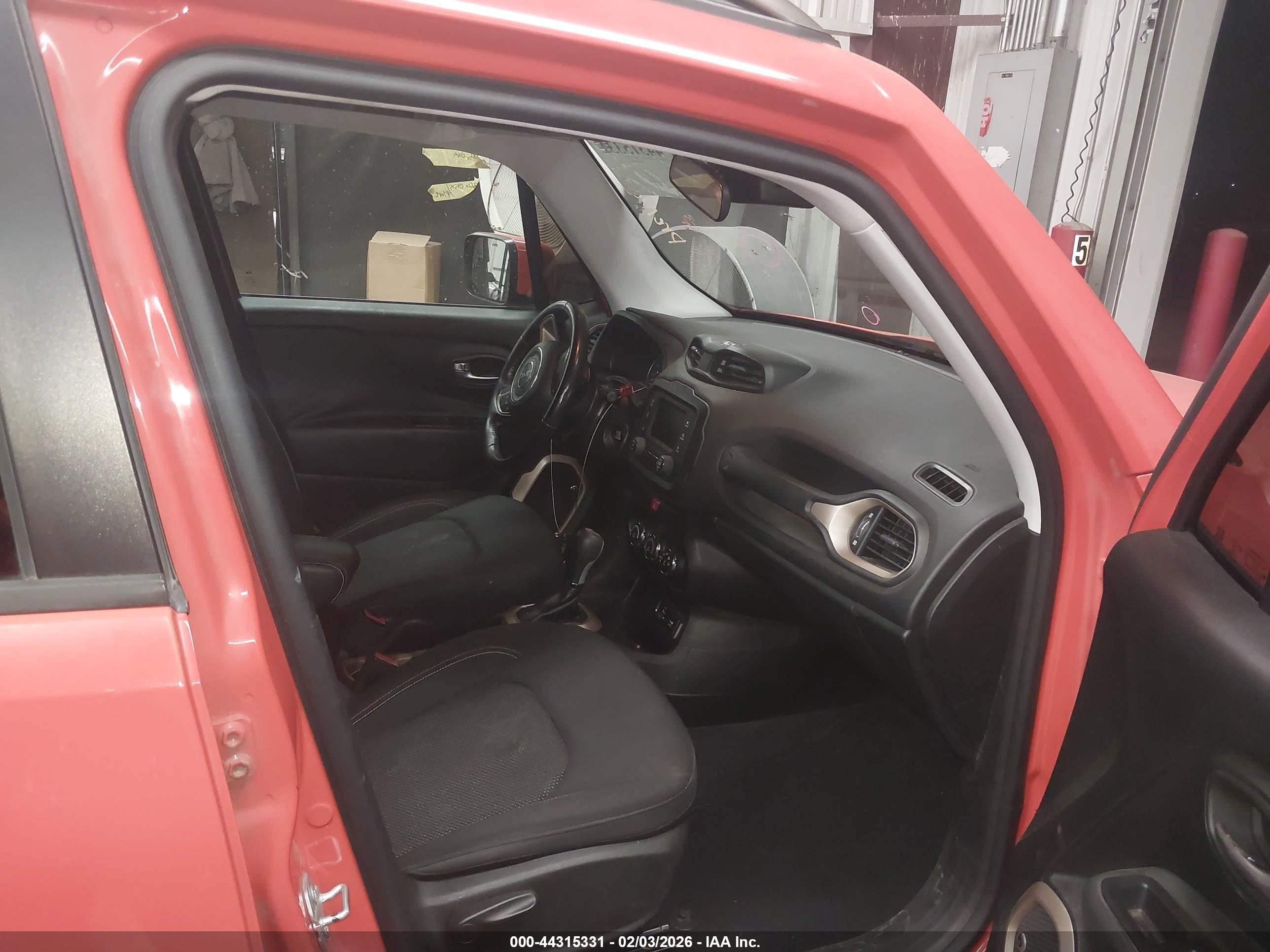 JEEP RENEGADE image 5