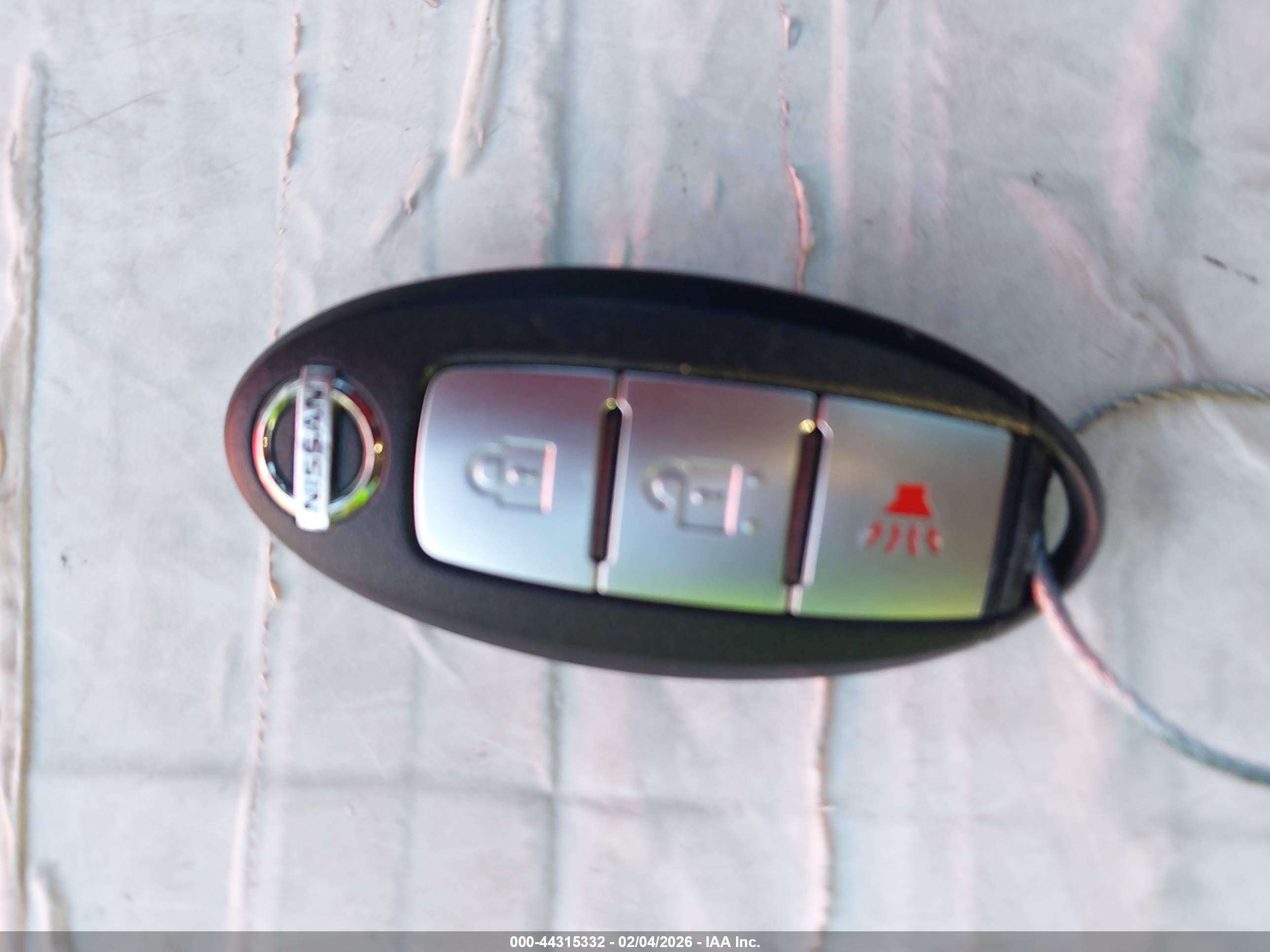 NISSAN MURANO image 11