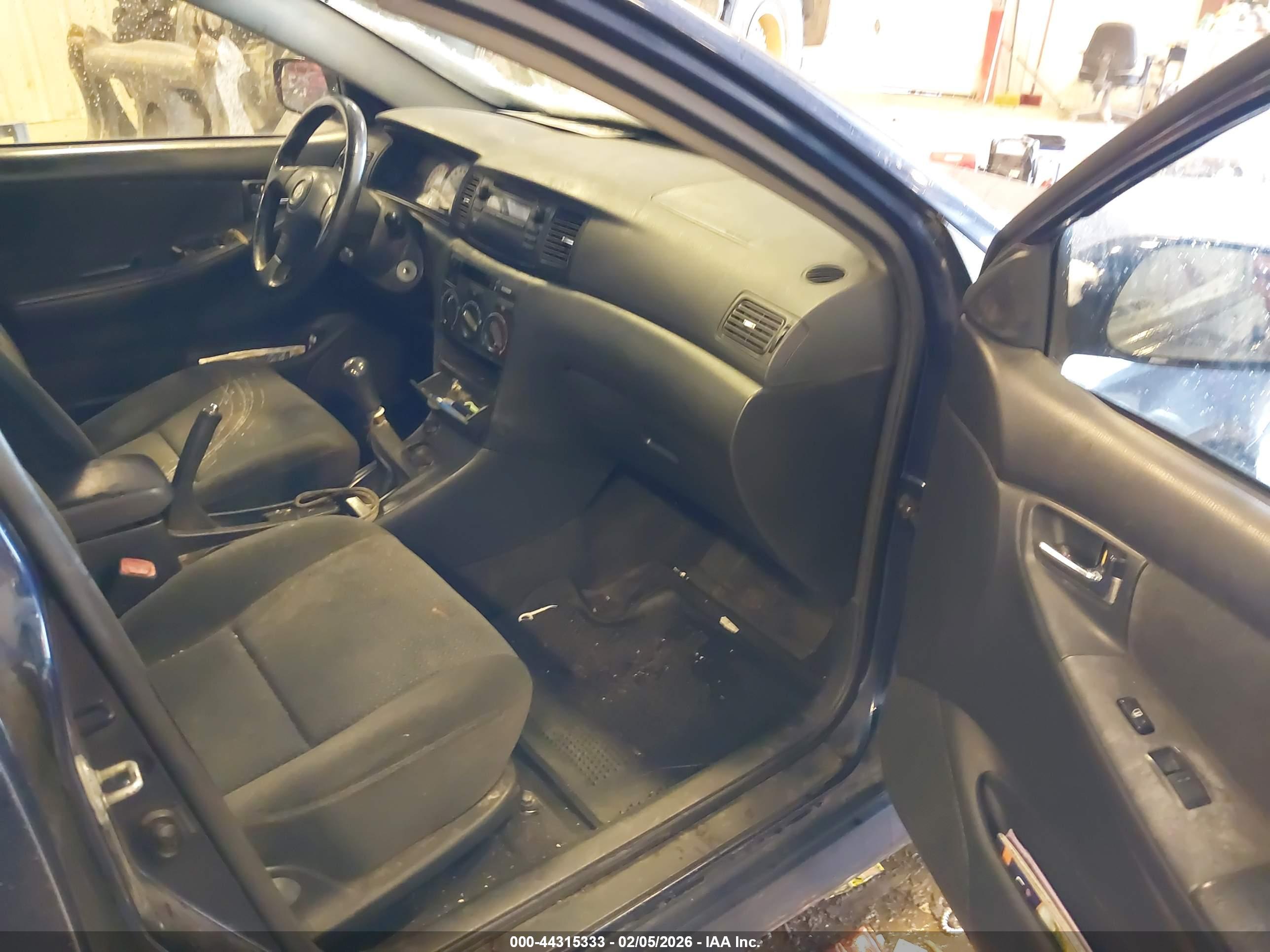 TOYOTA COROLLA image 5