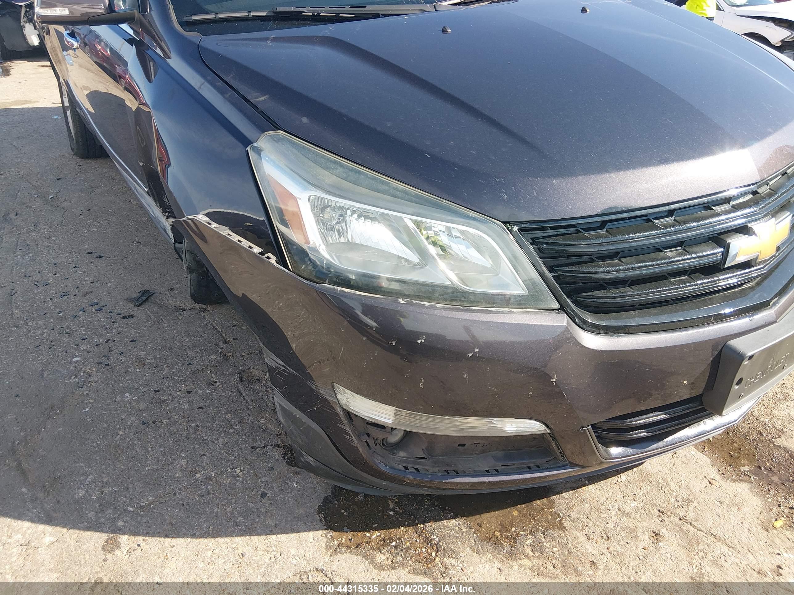 CHEVROLET TRAVERSE image 6