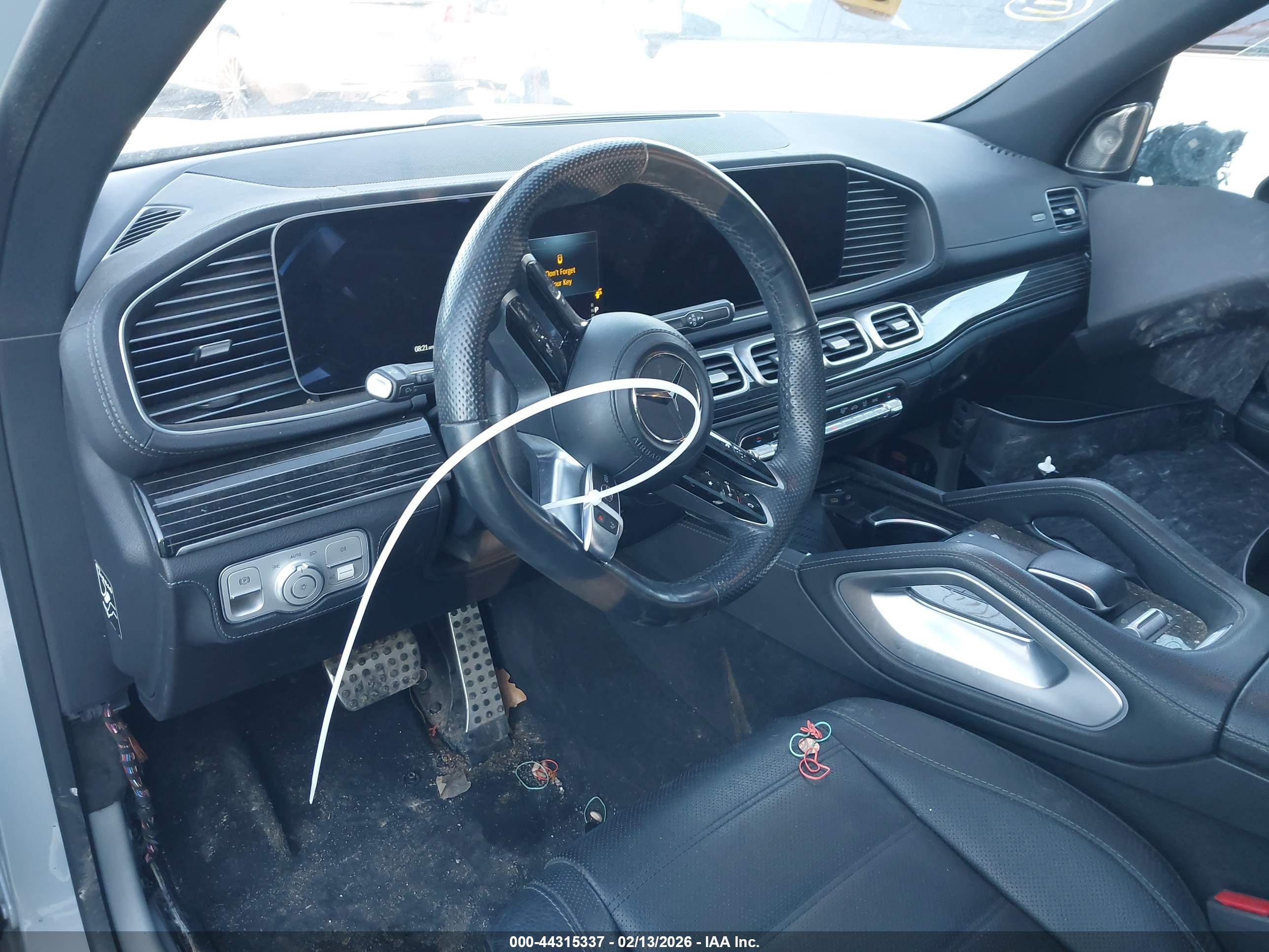 MERCEDES-BENZ GLS image 5