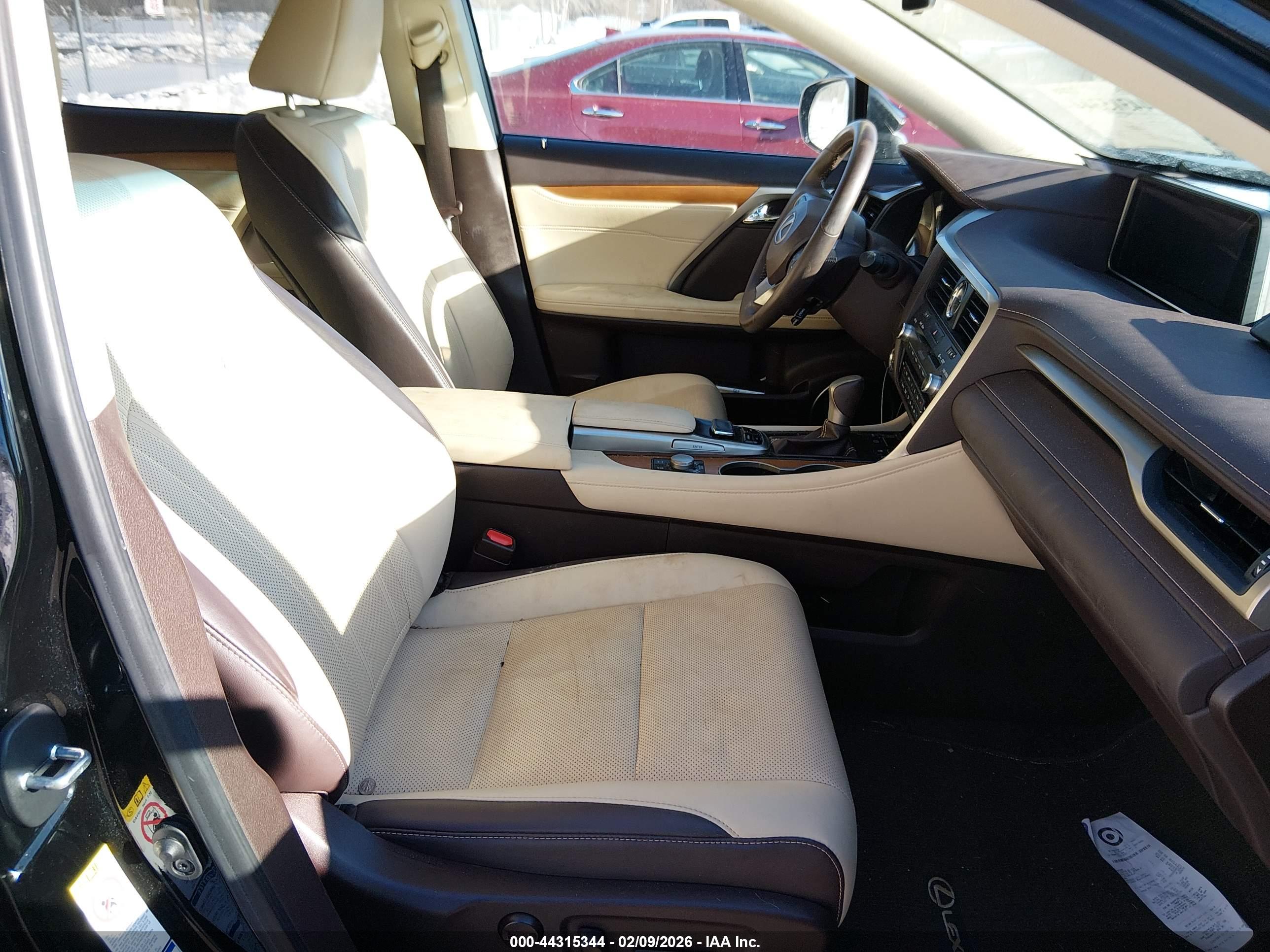 LEXUS RX image 5