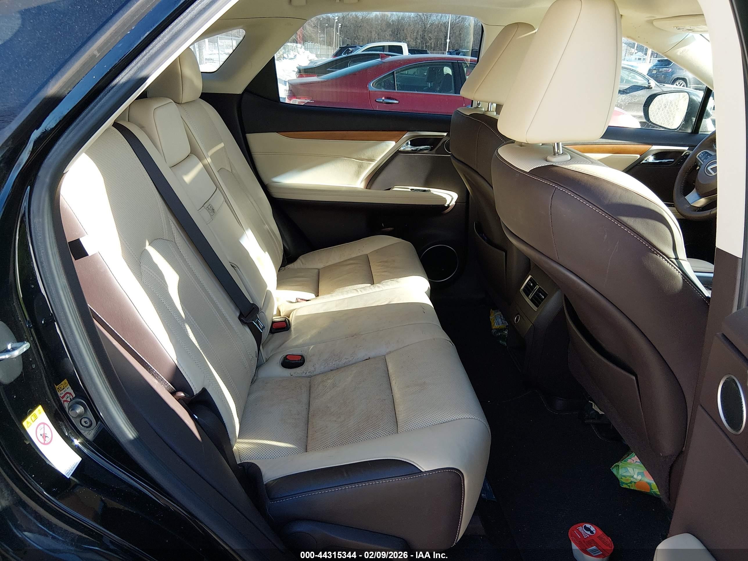LEXUS RX image 8