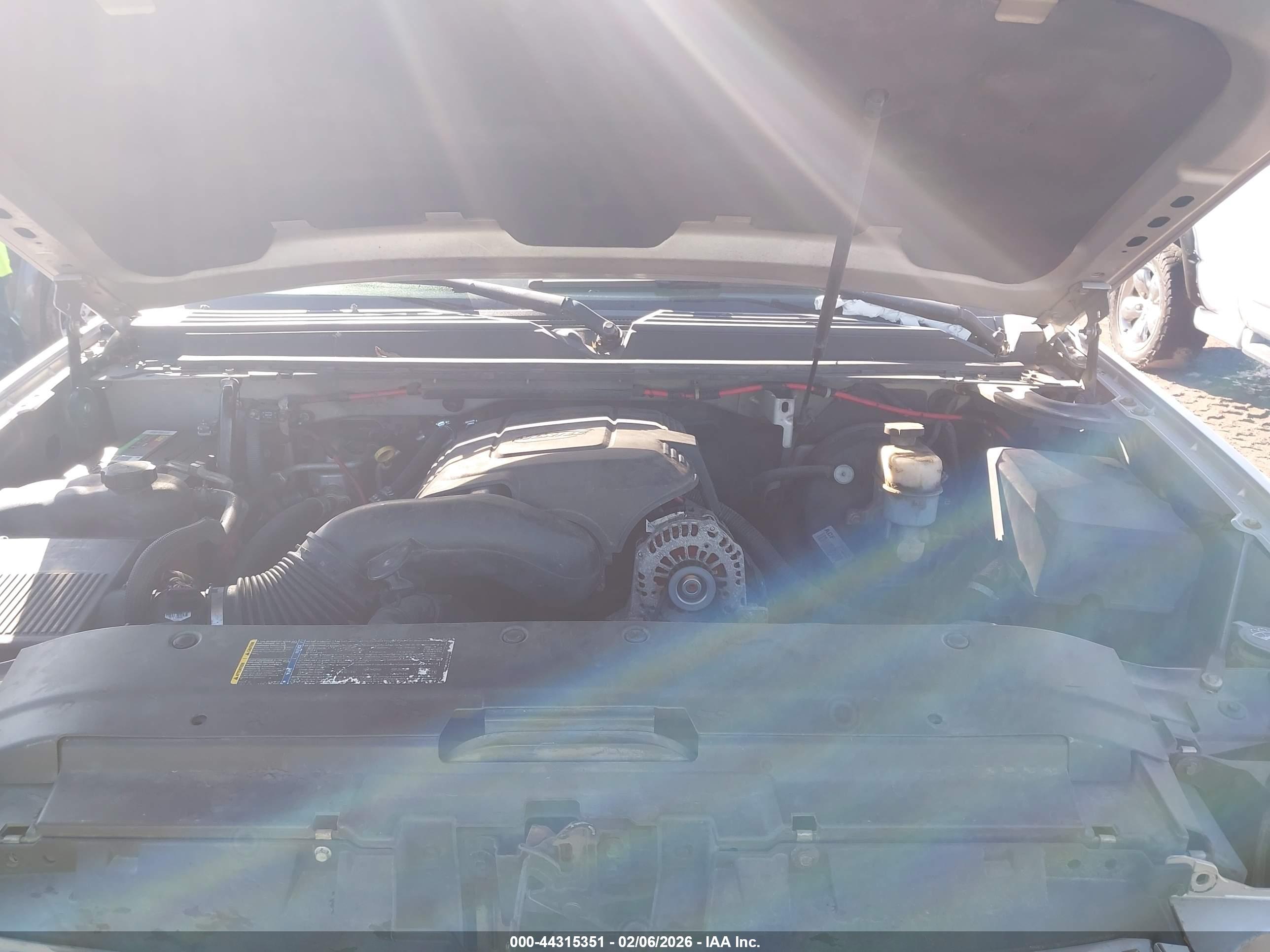 GMC YUKON image 10