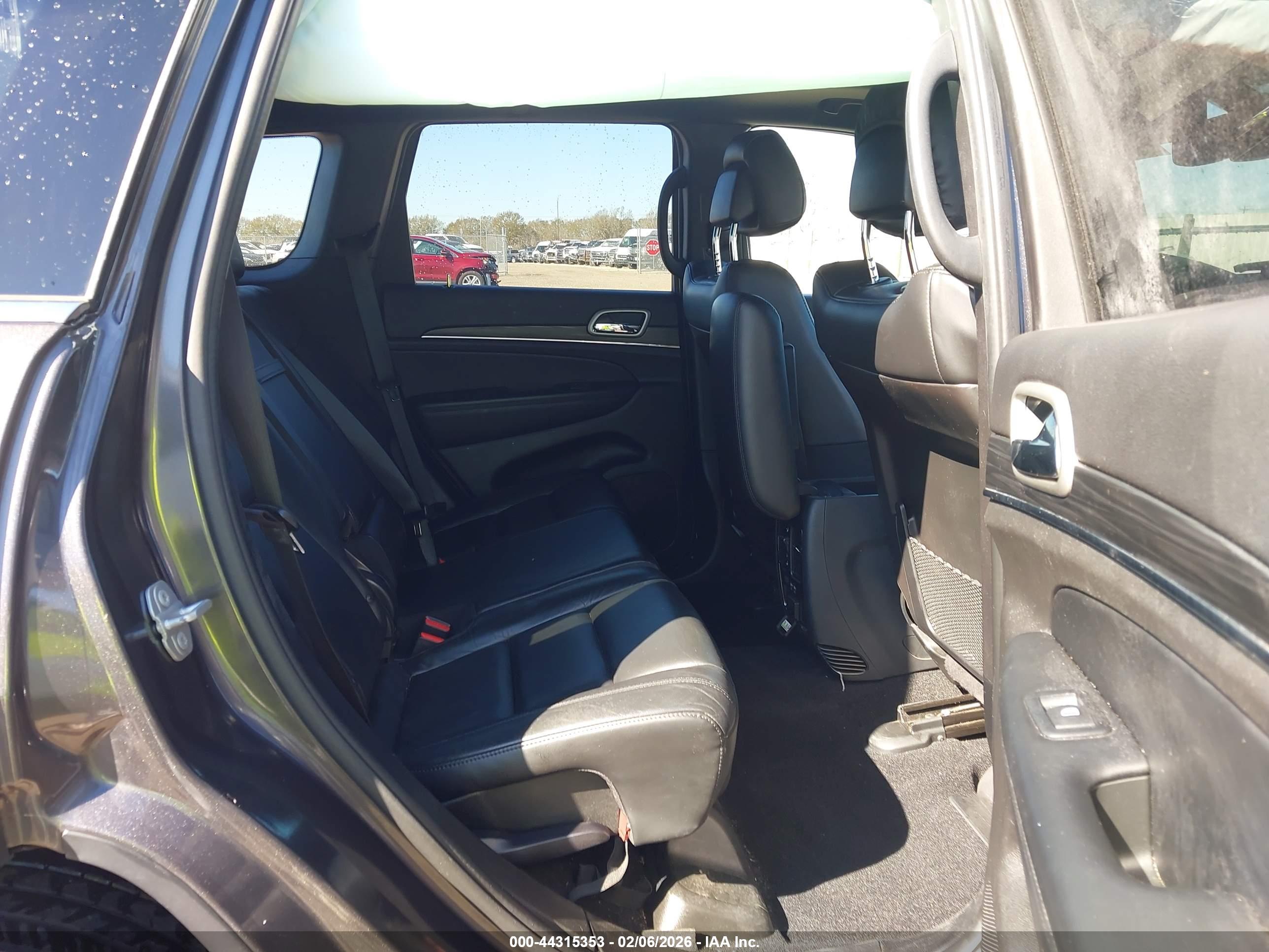 JEEP GRAND image 8