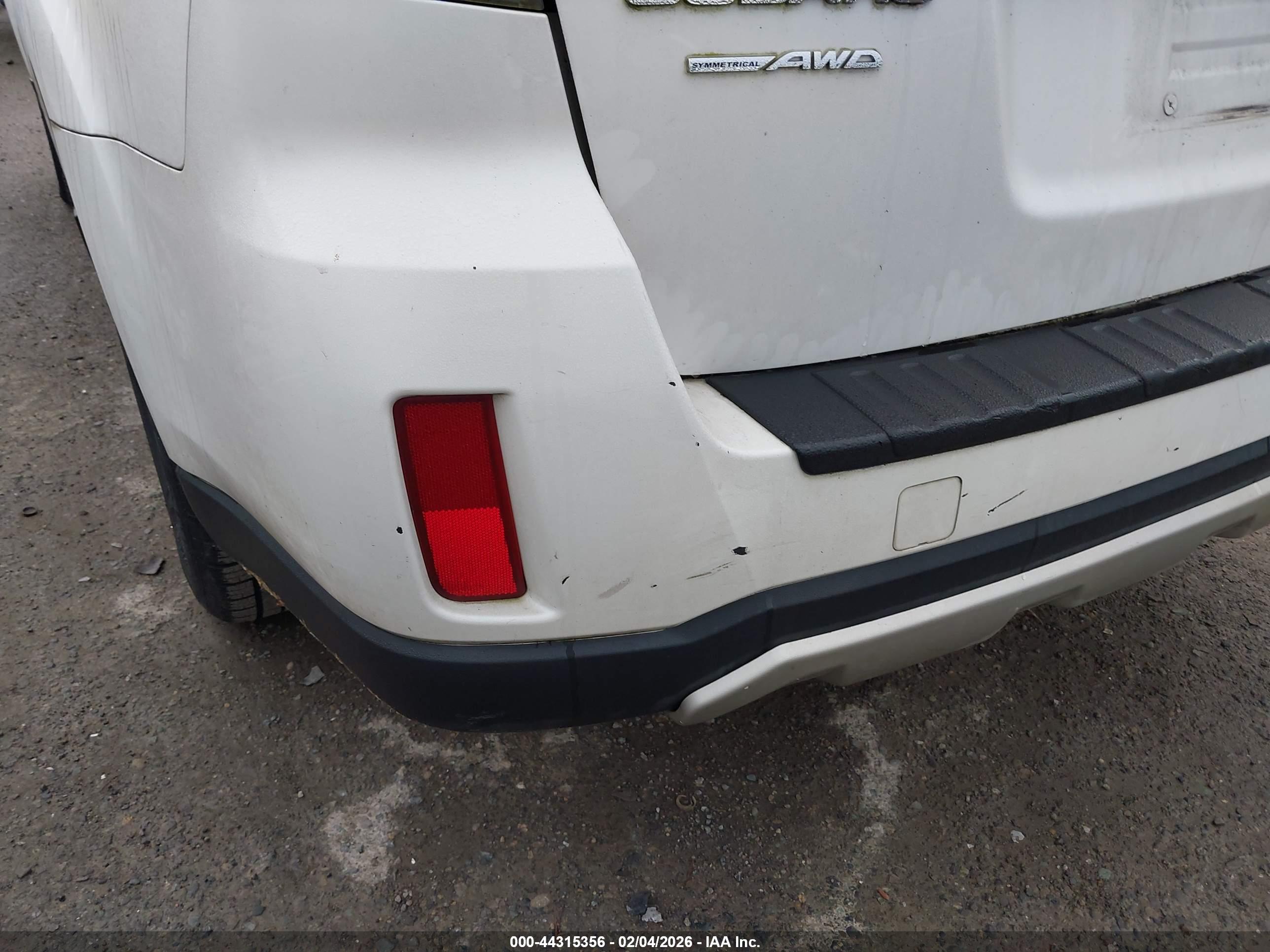 SUBARU OUTBACK image 6