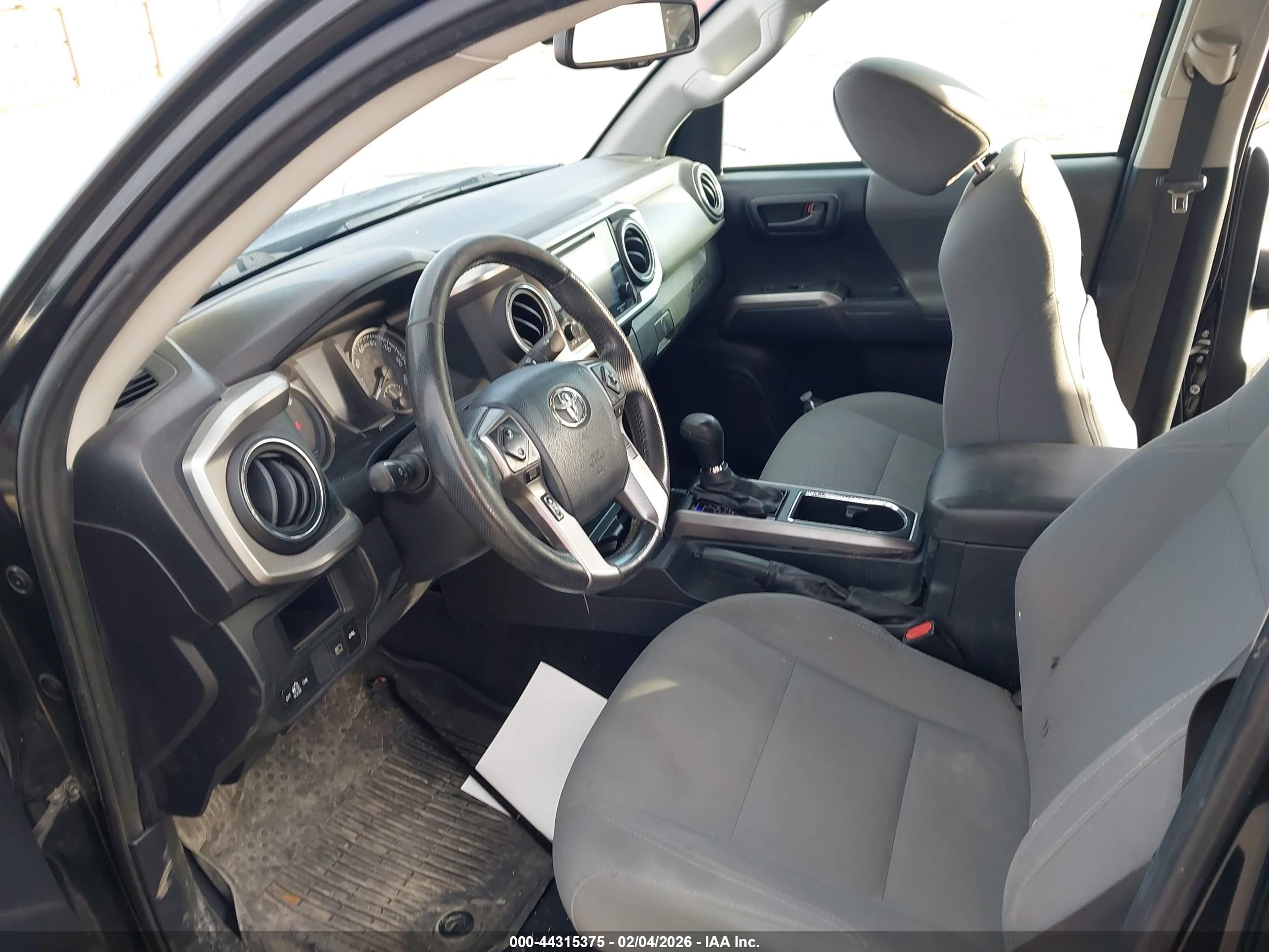 TOYOTA TACOMA image 5