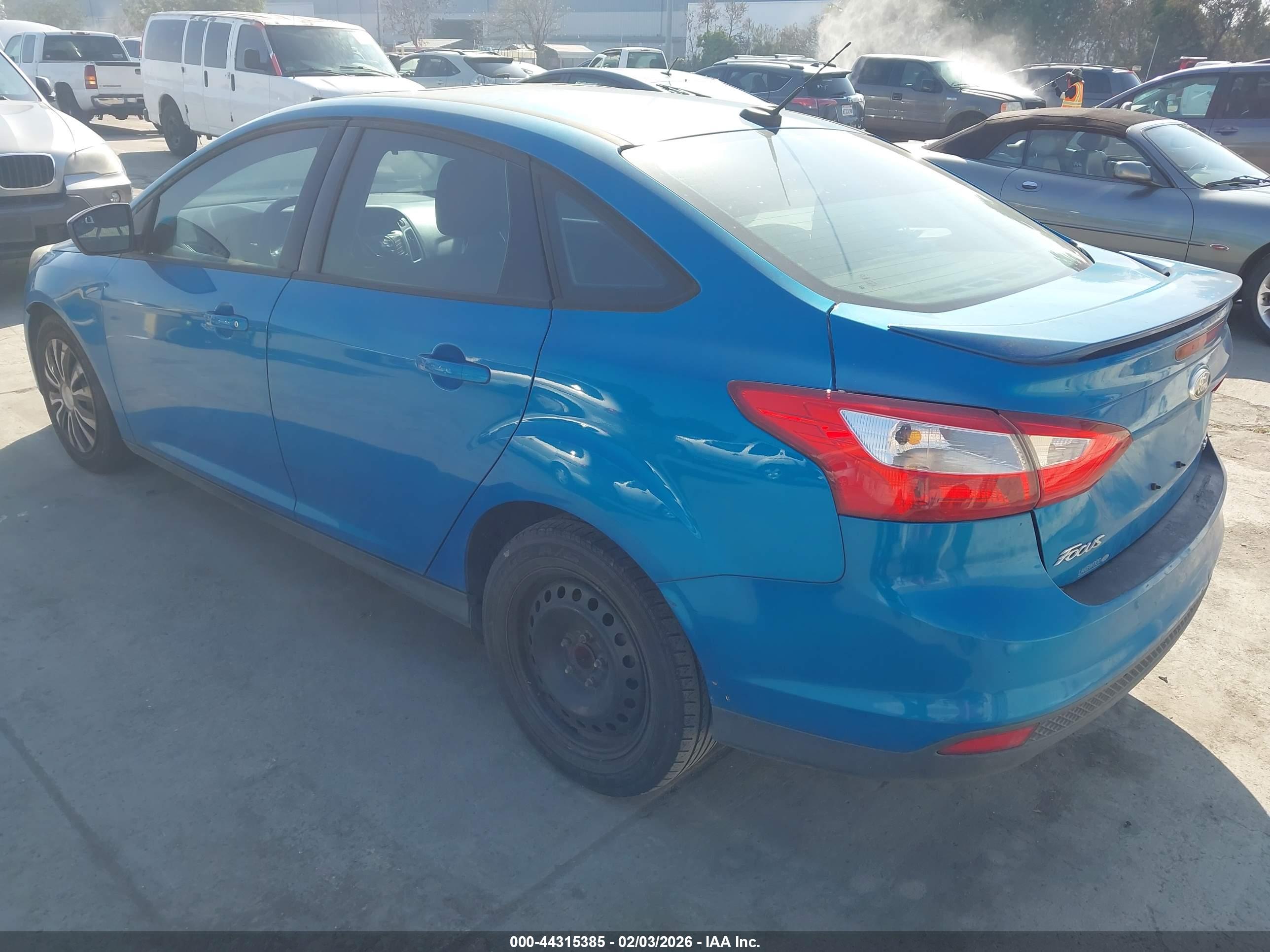 FORD FOCUS image 3