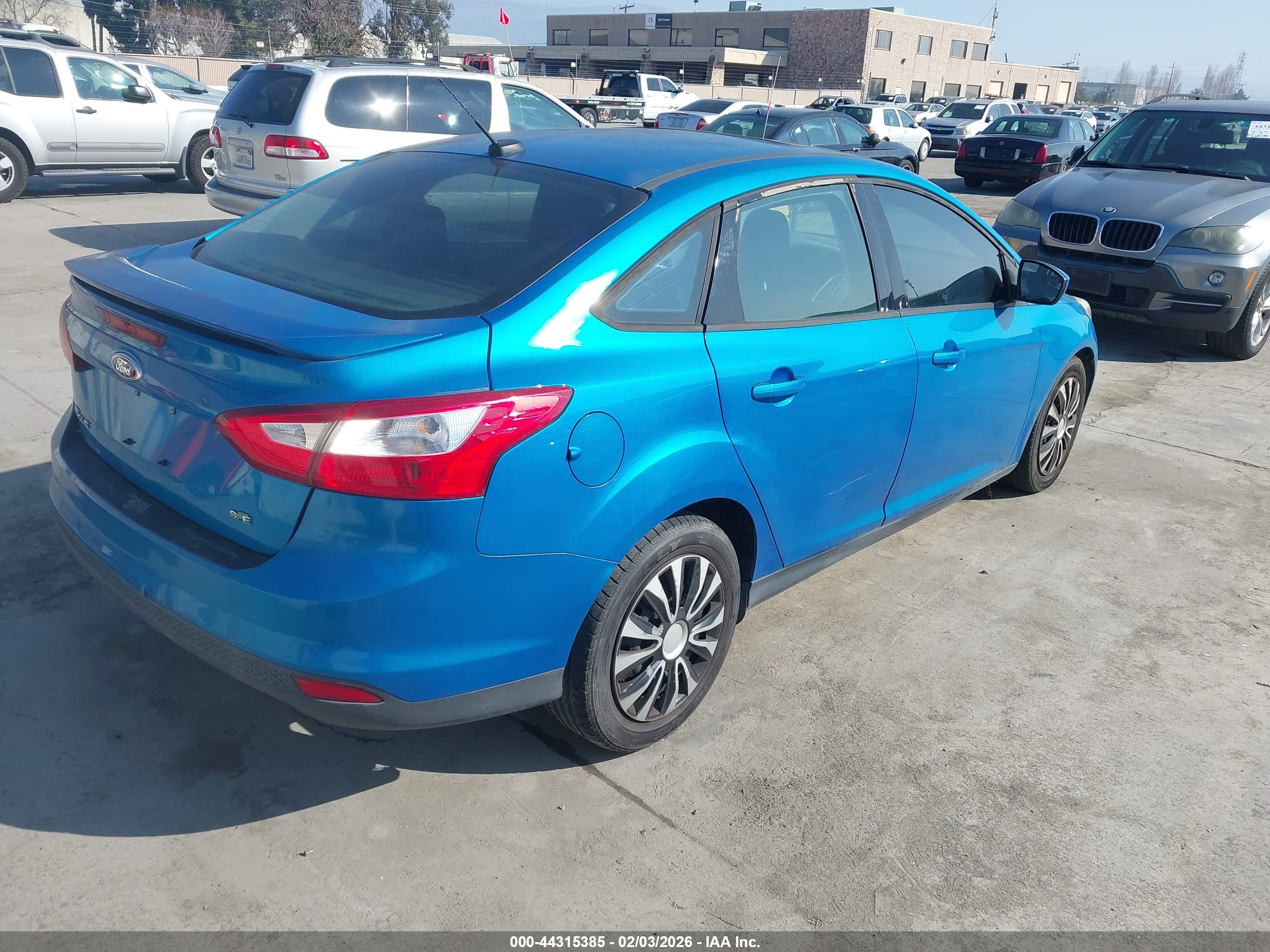 FORD FOCUS image 4