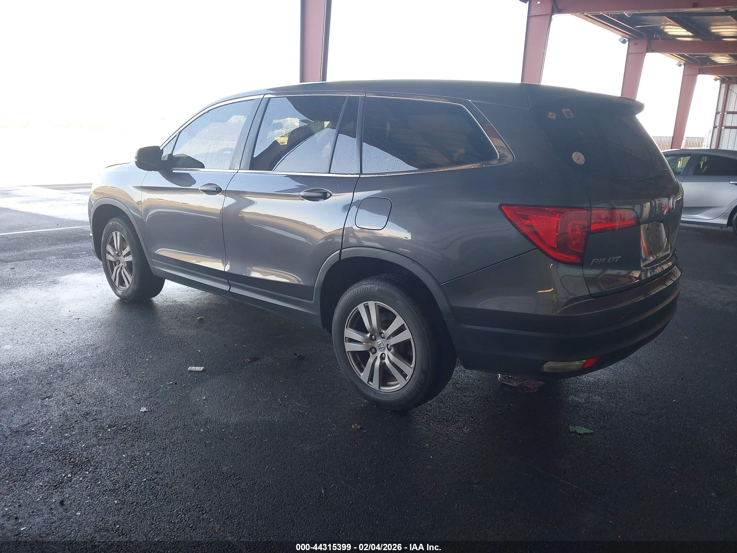 HONDA PILOT image 3