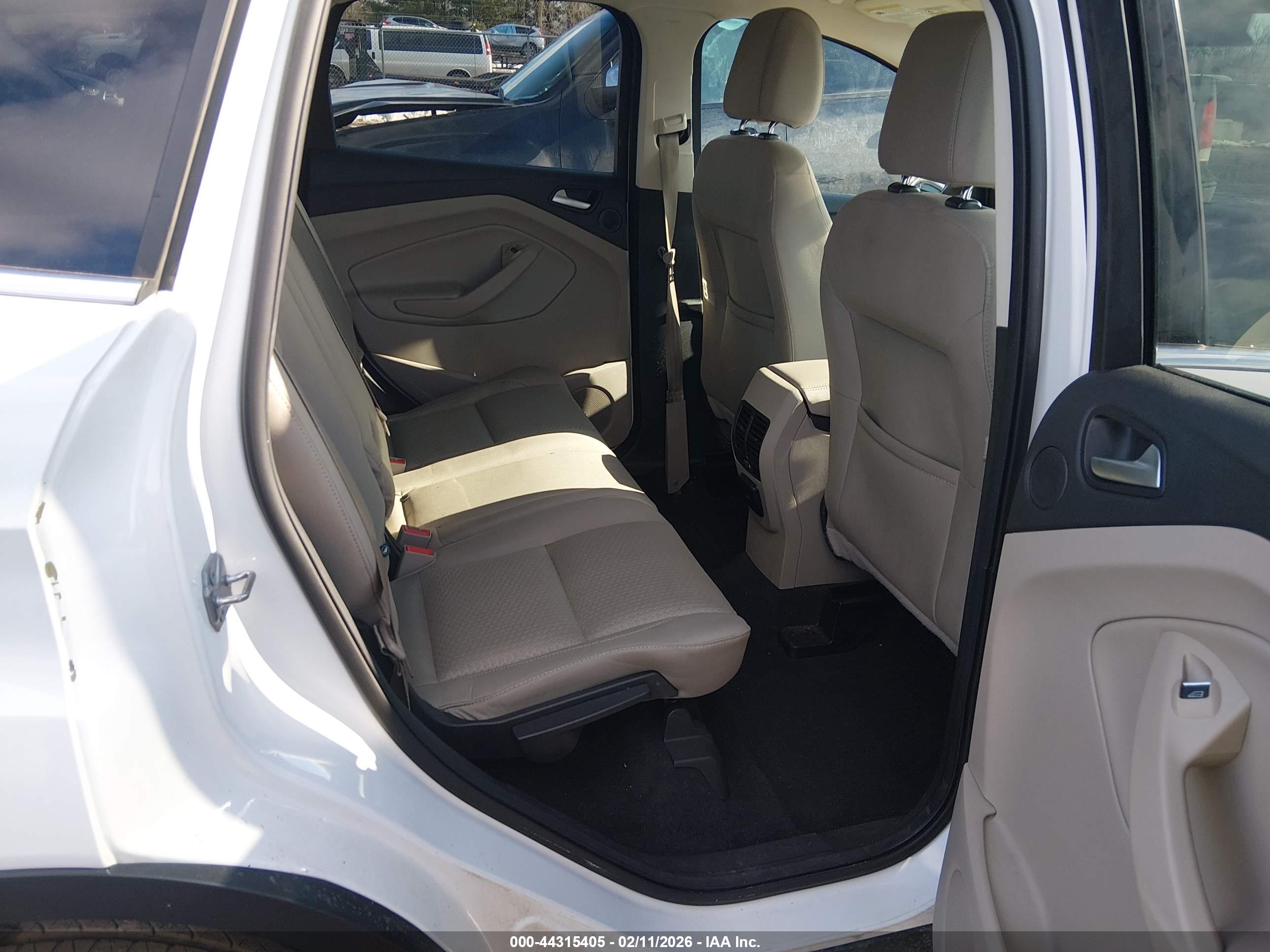 FORD ESCAPE image 8