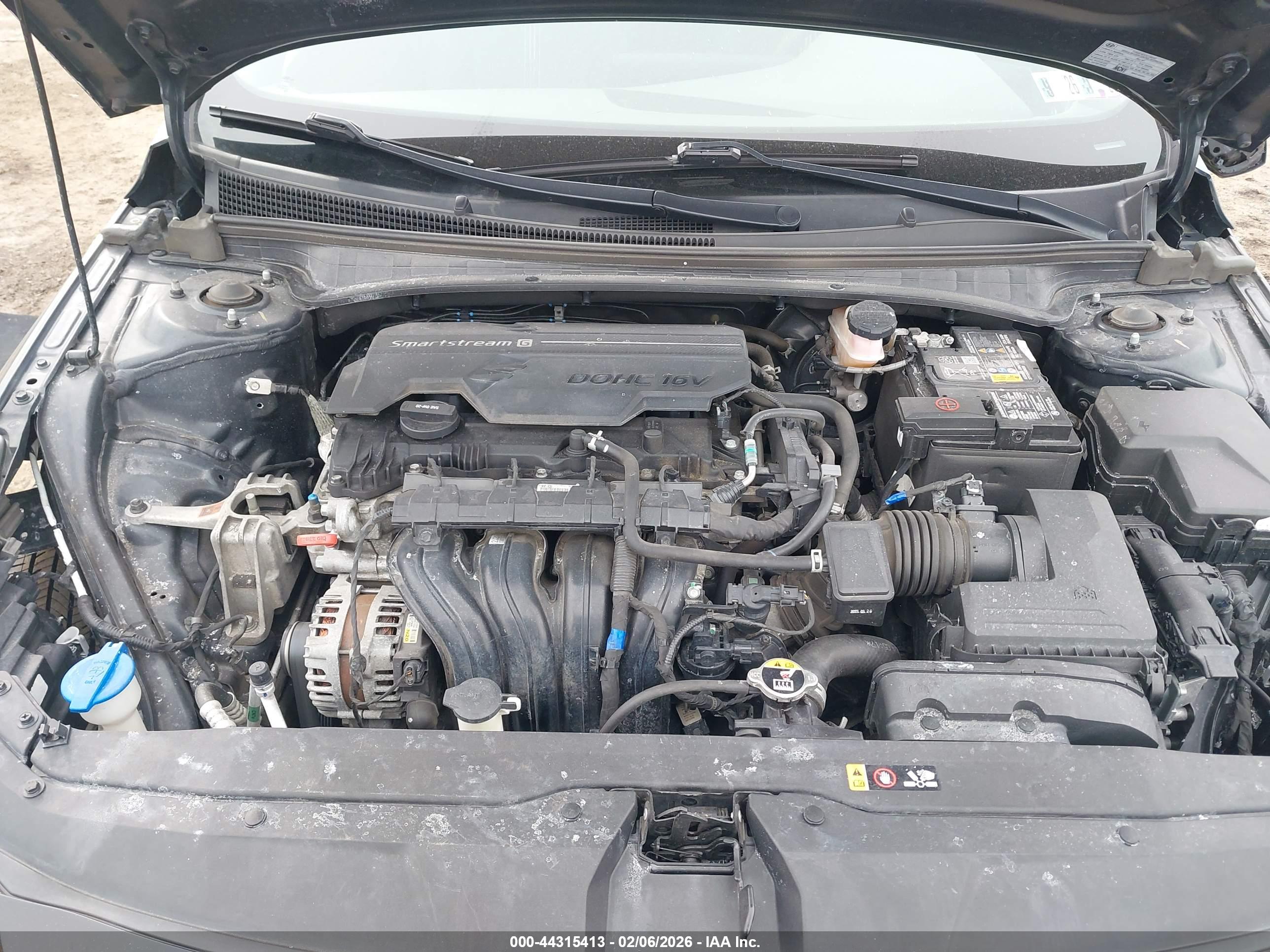 HYUNDAI ELANTRA image 10