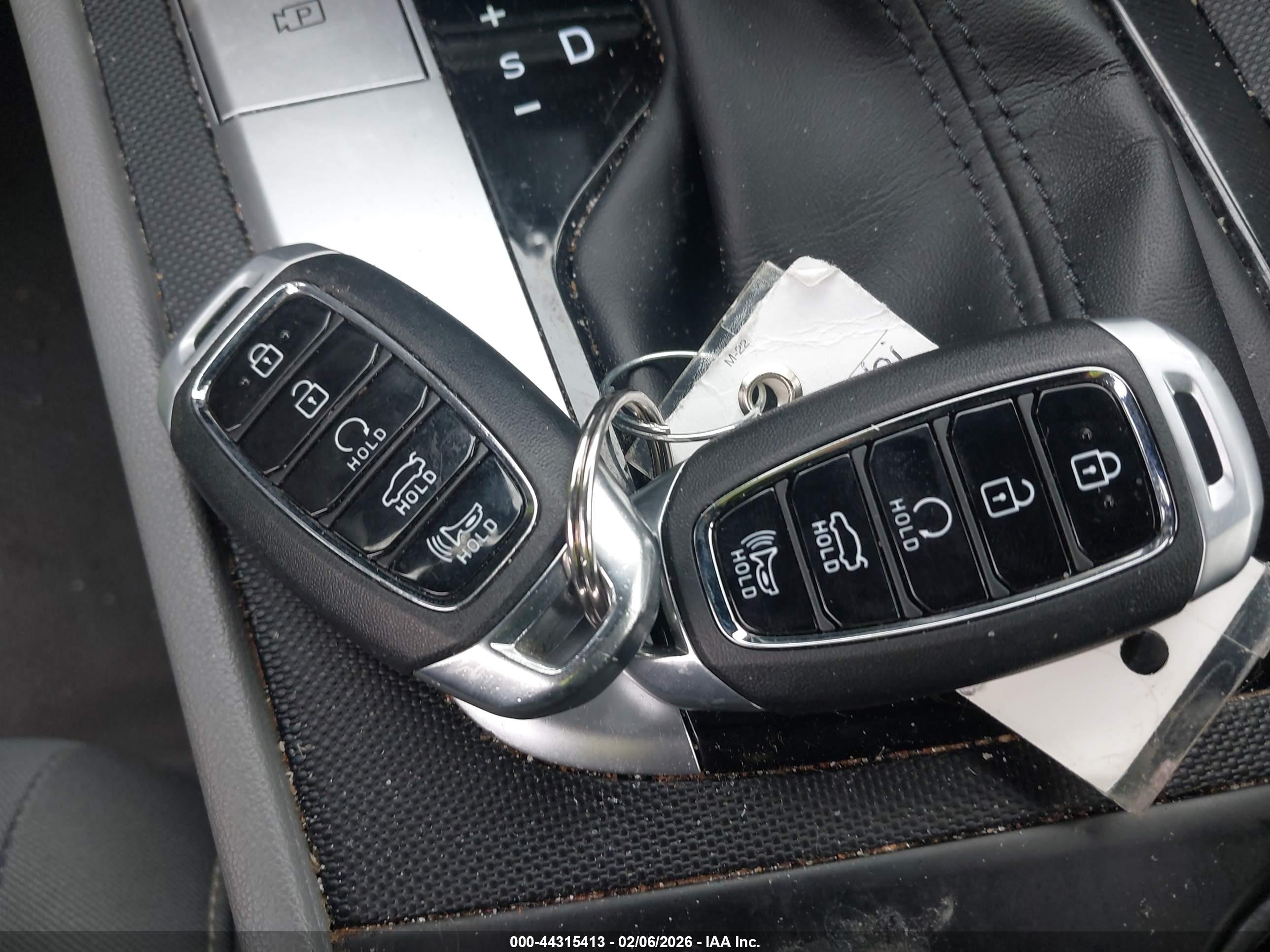 HYUNDAI ELANTRA image 11