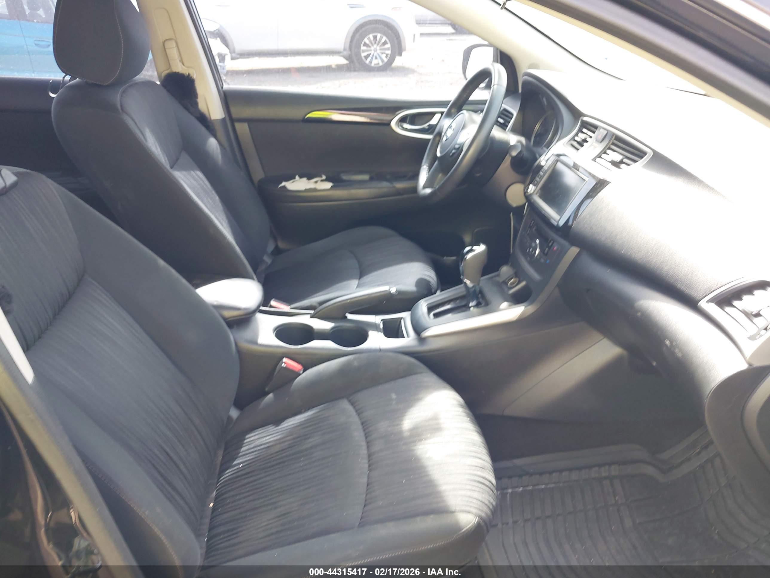 NISSAN SENTRA image 5