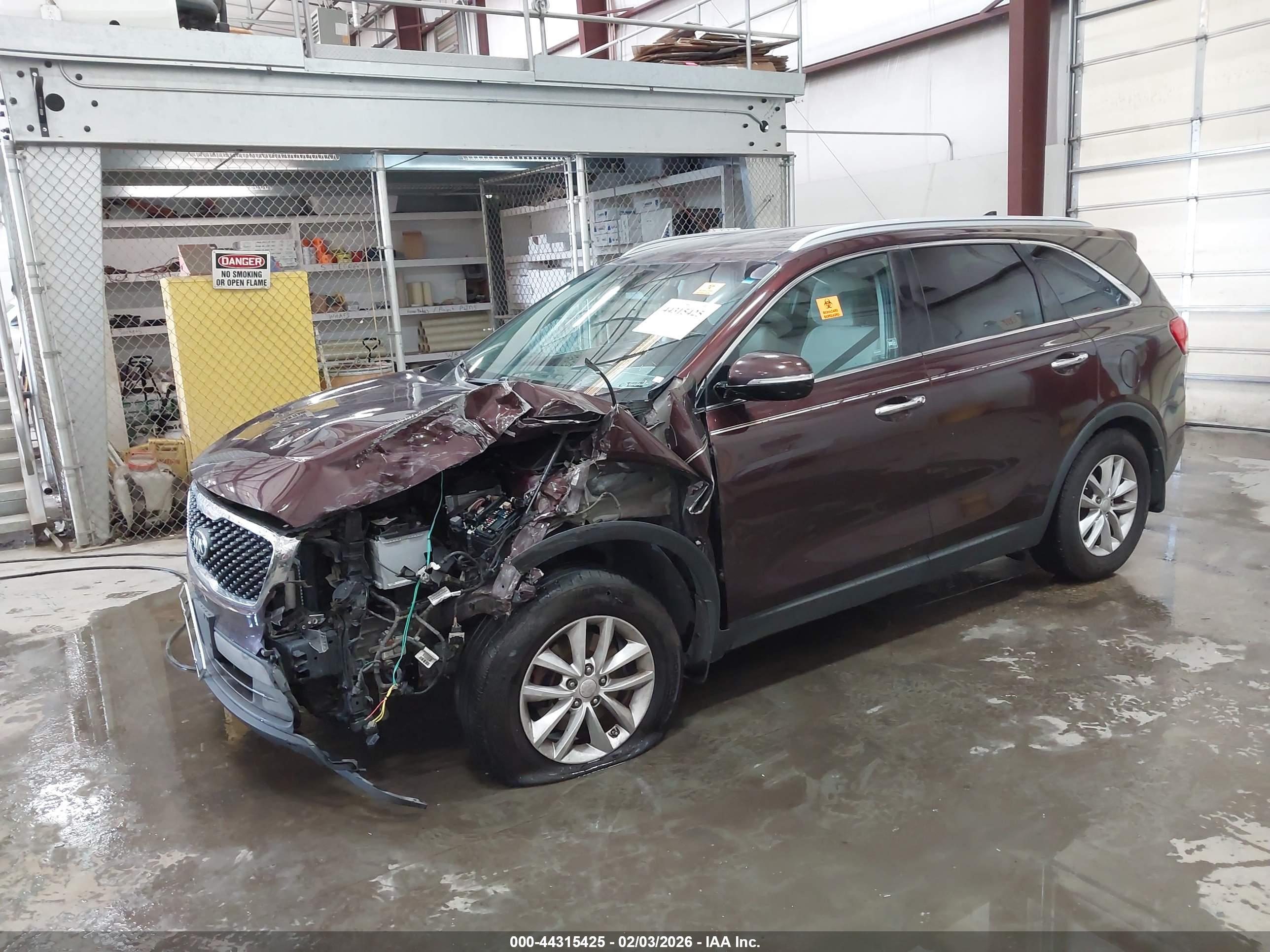 KIA SORENTO image 2