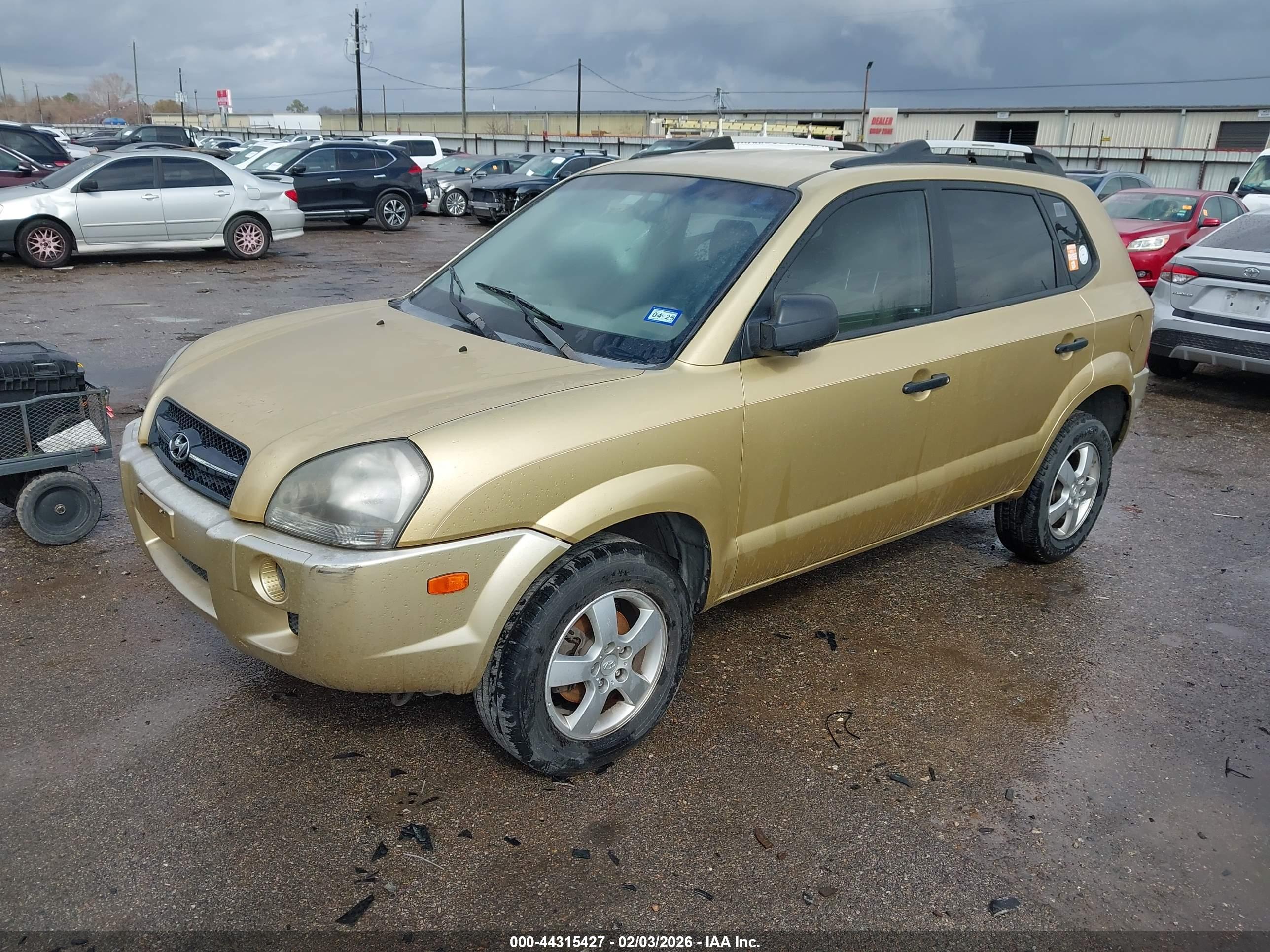 HYUNDAI TUCSON image 2