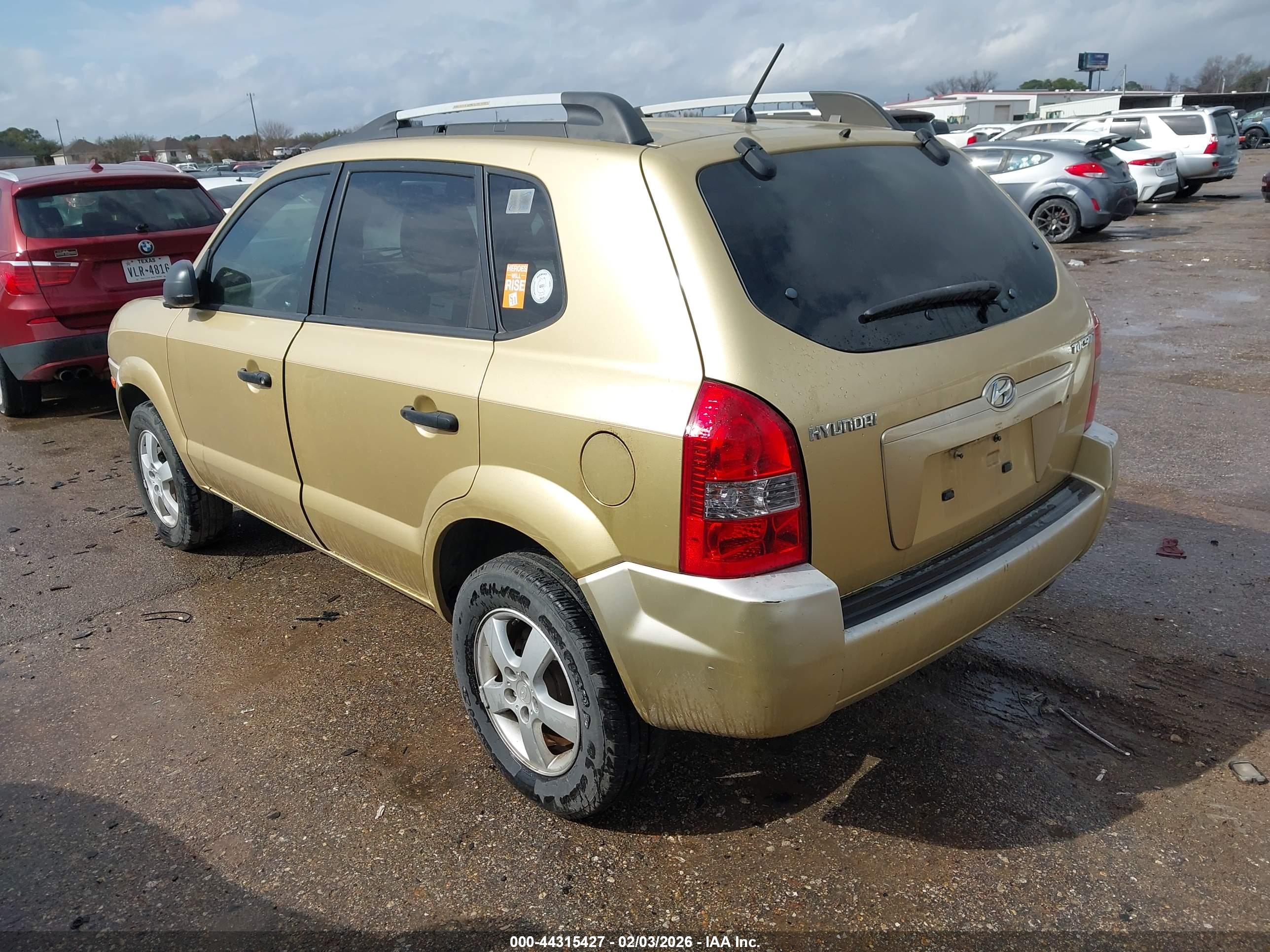 HYUNDAI TUCSON image 3