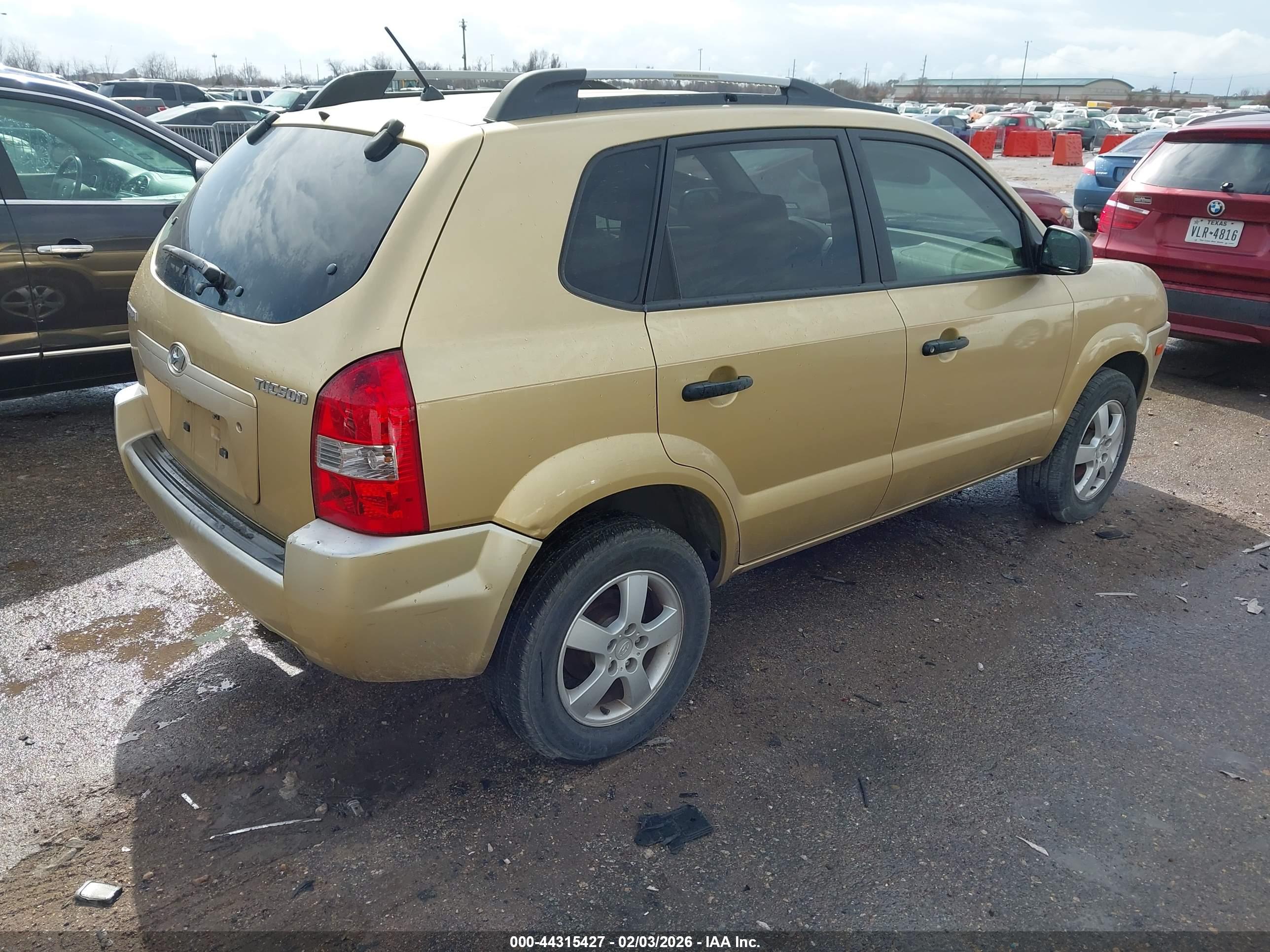 HYUNDAI TUCSON image 4