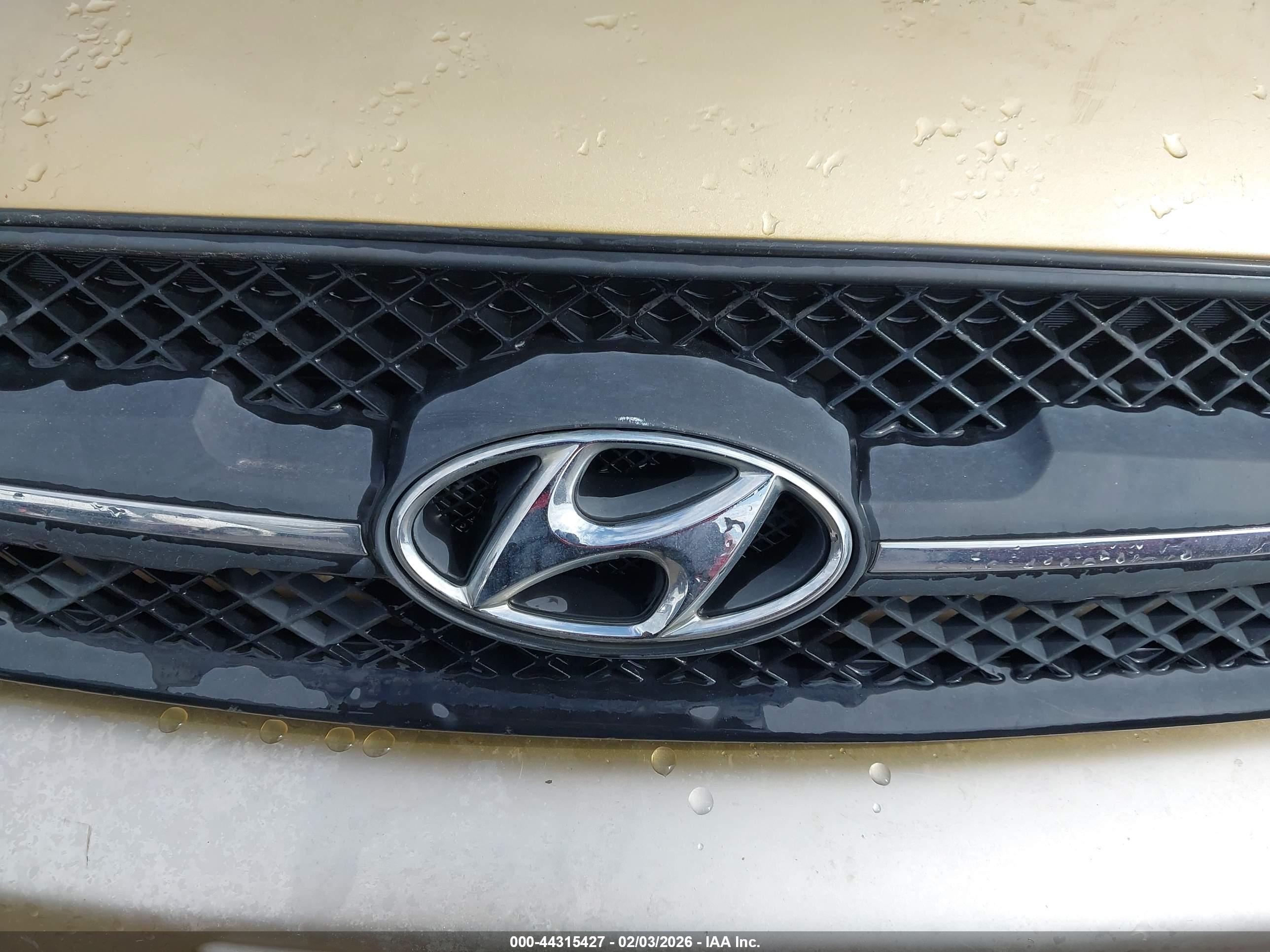 HYUNDAI TUCSON image 6