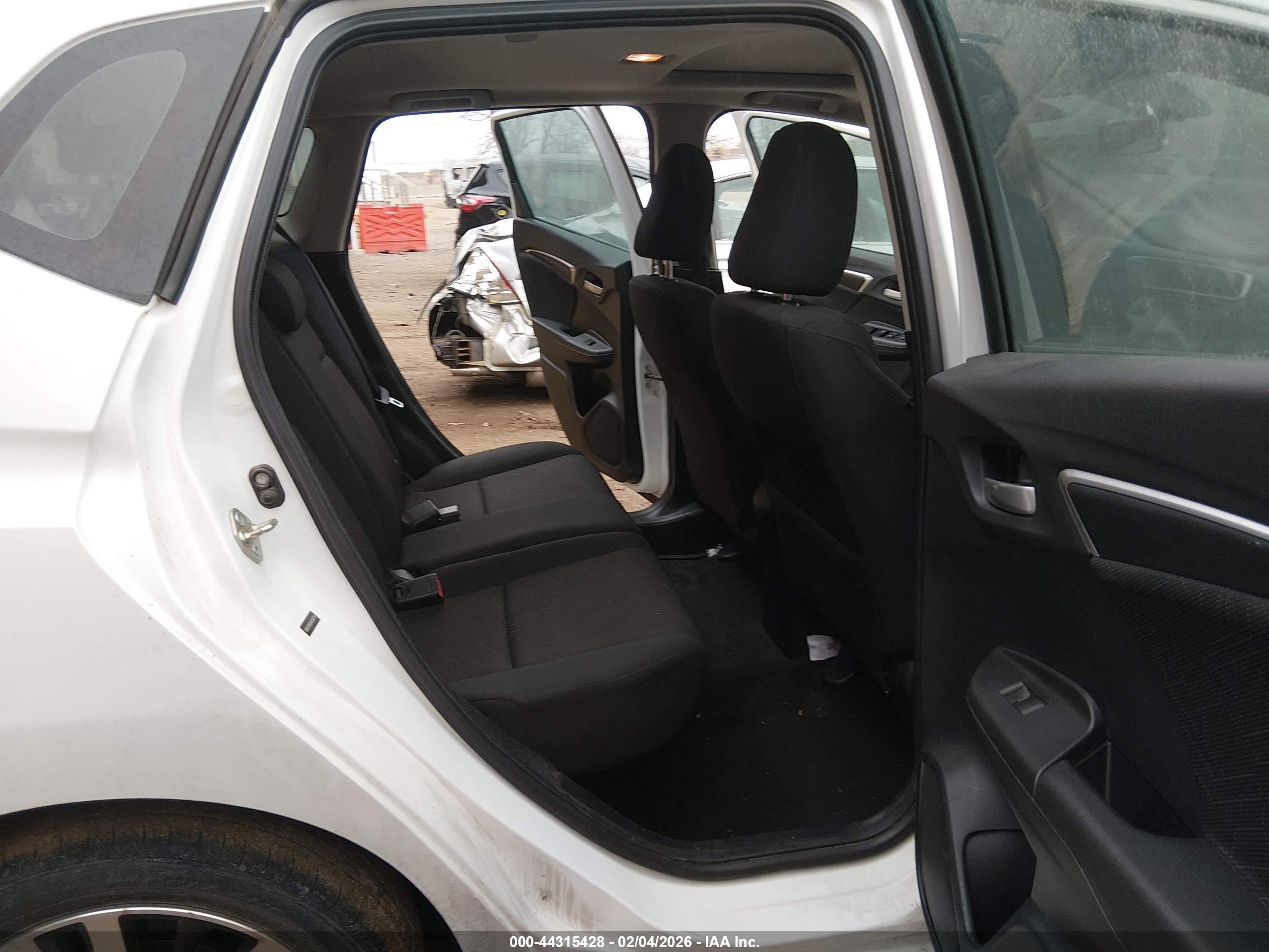 HONDA FIT image 8