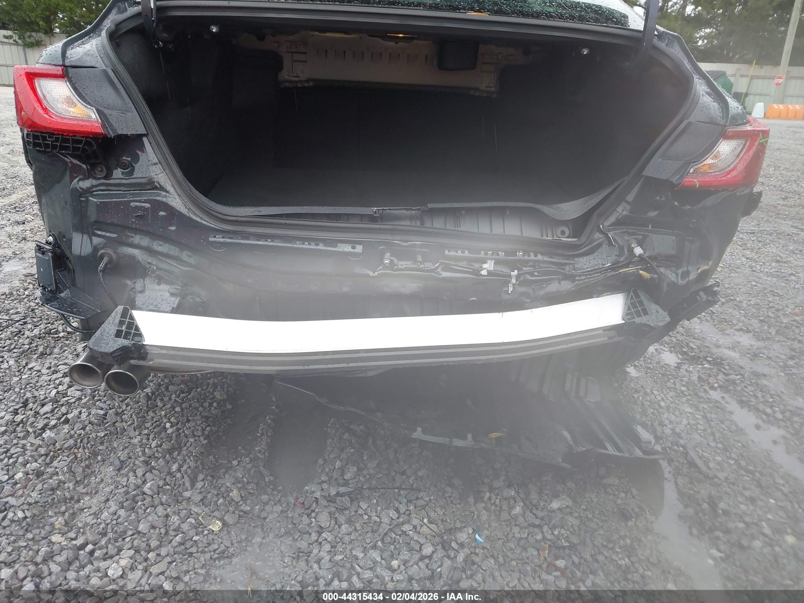 TOYOTA CAMRY image 6