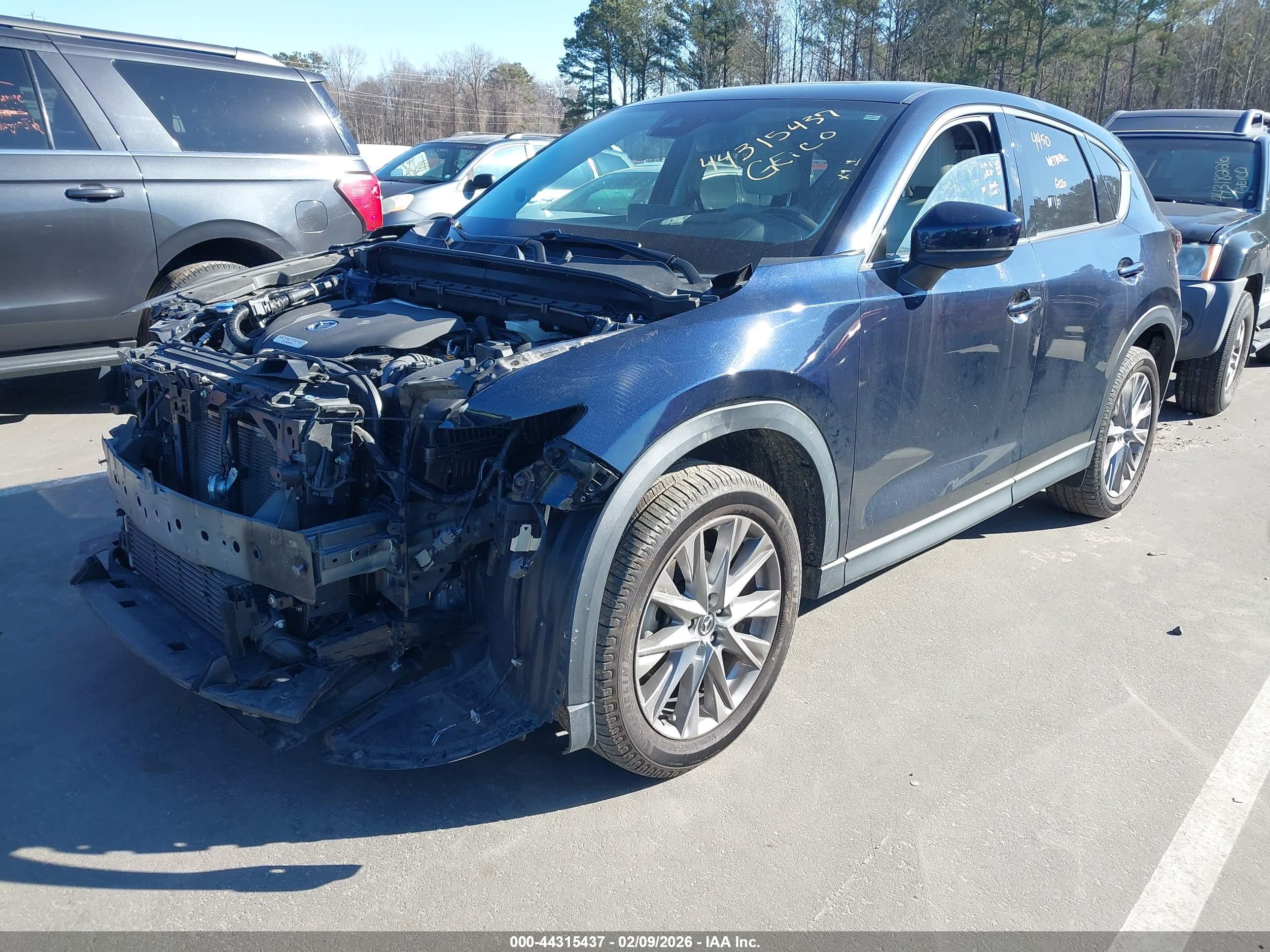 MAZDA CX-5 image 2