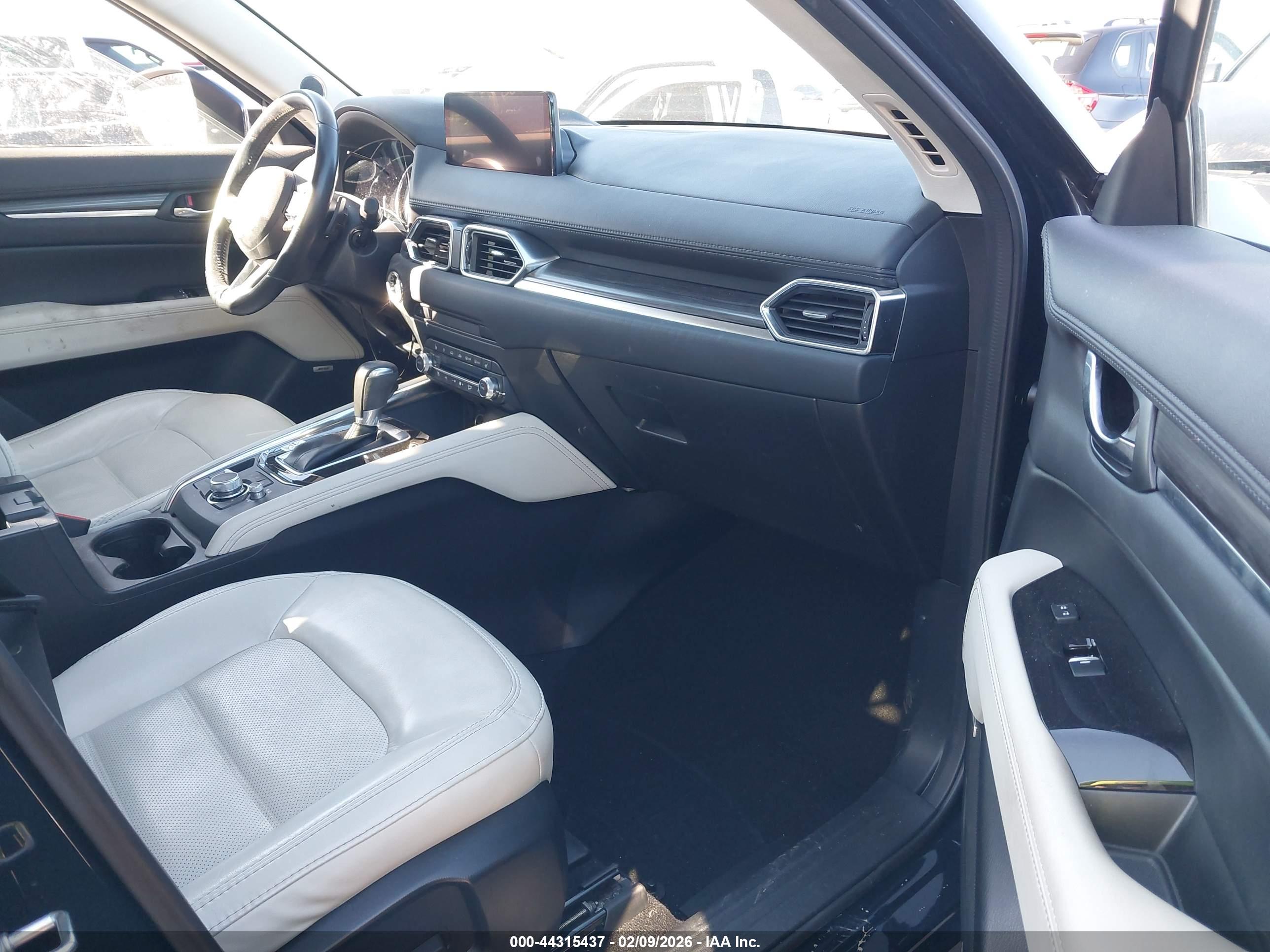 MAZDA CX-5 image 5