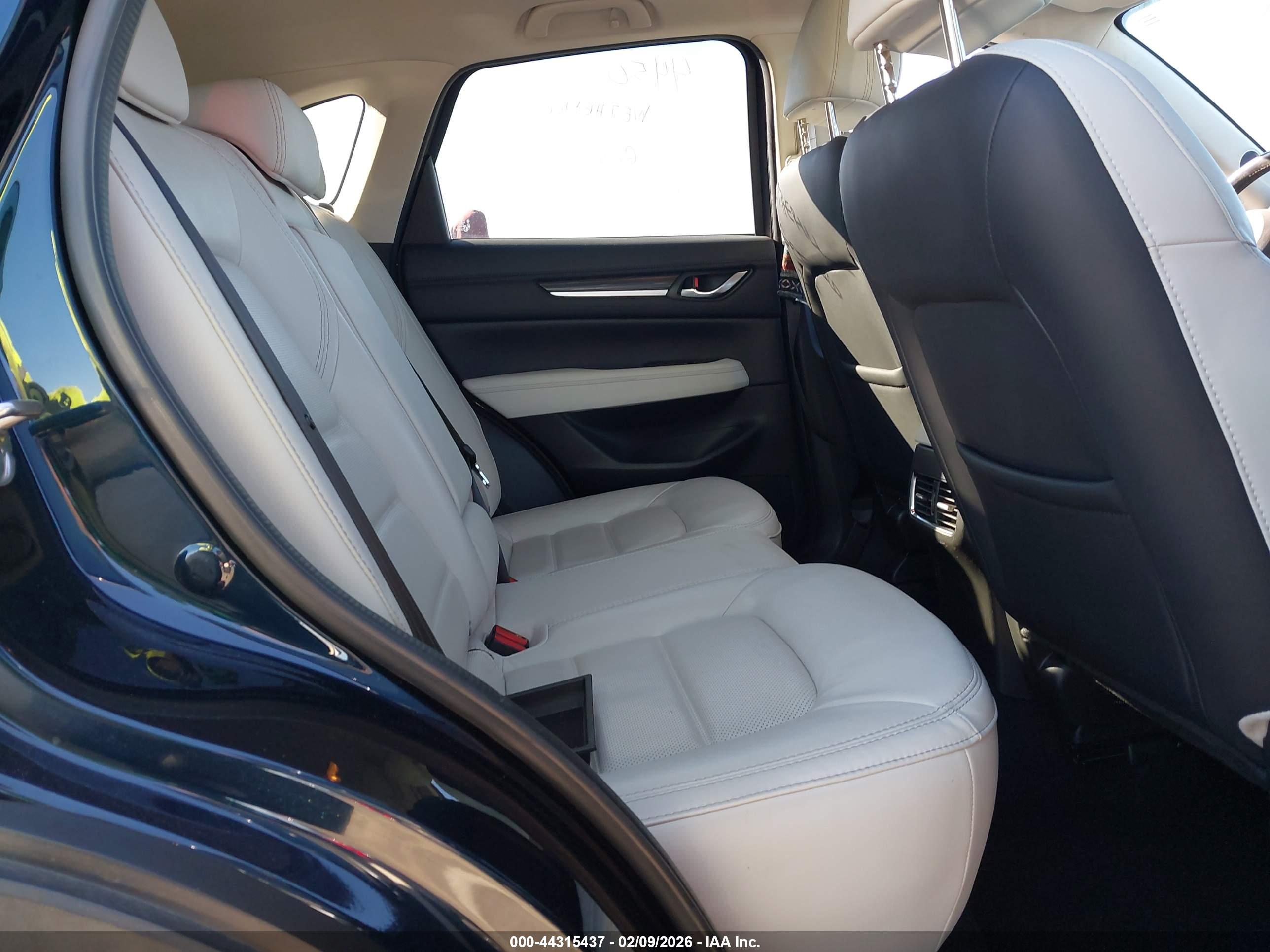 MAZDA CX-5 image 8