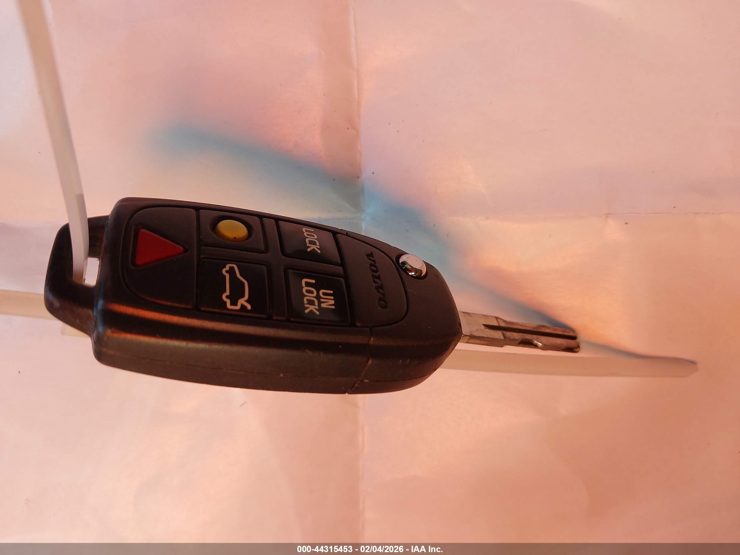 VOLVO XC90 image 11