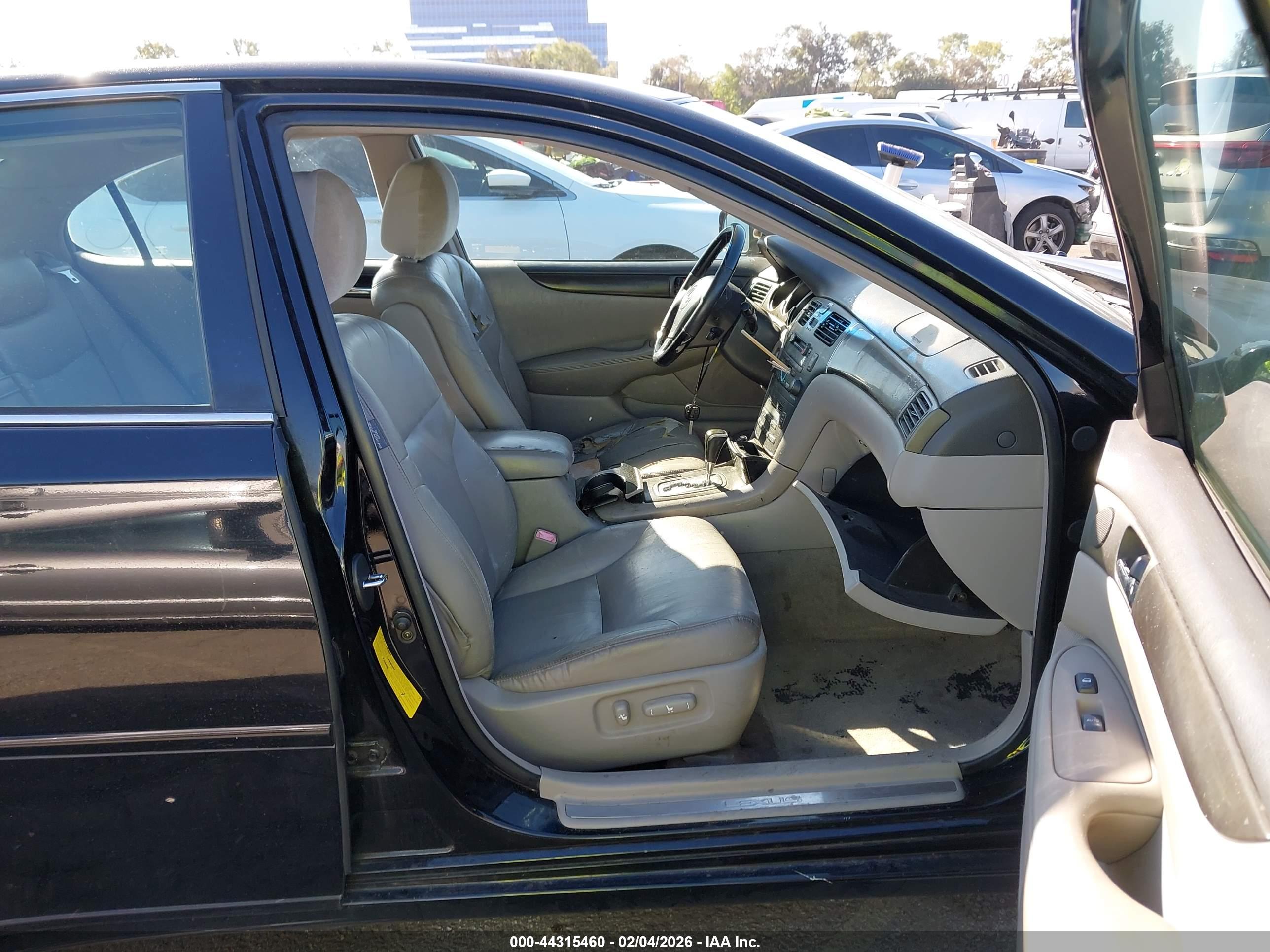 LEXUS ES image 5