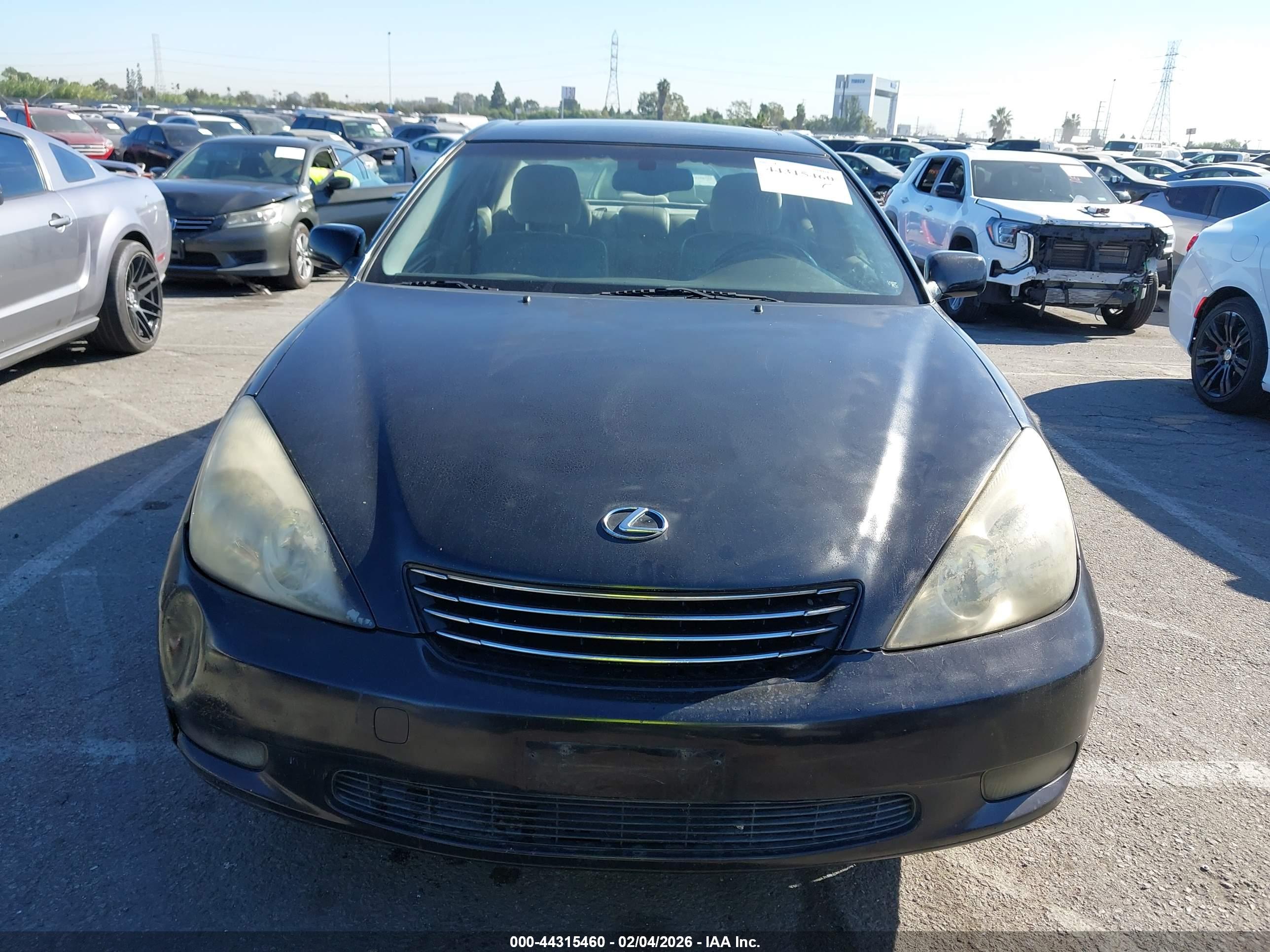 LEXUS ES image 6